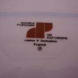 Long dish in fine white porcelain (Creation A. Deshoulières)