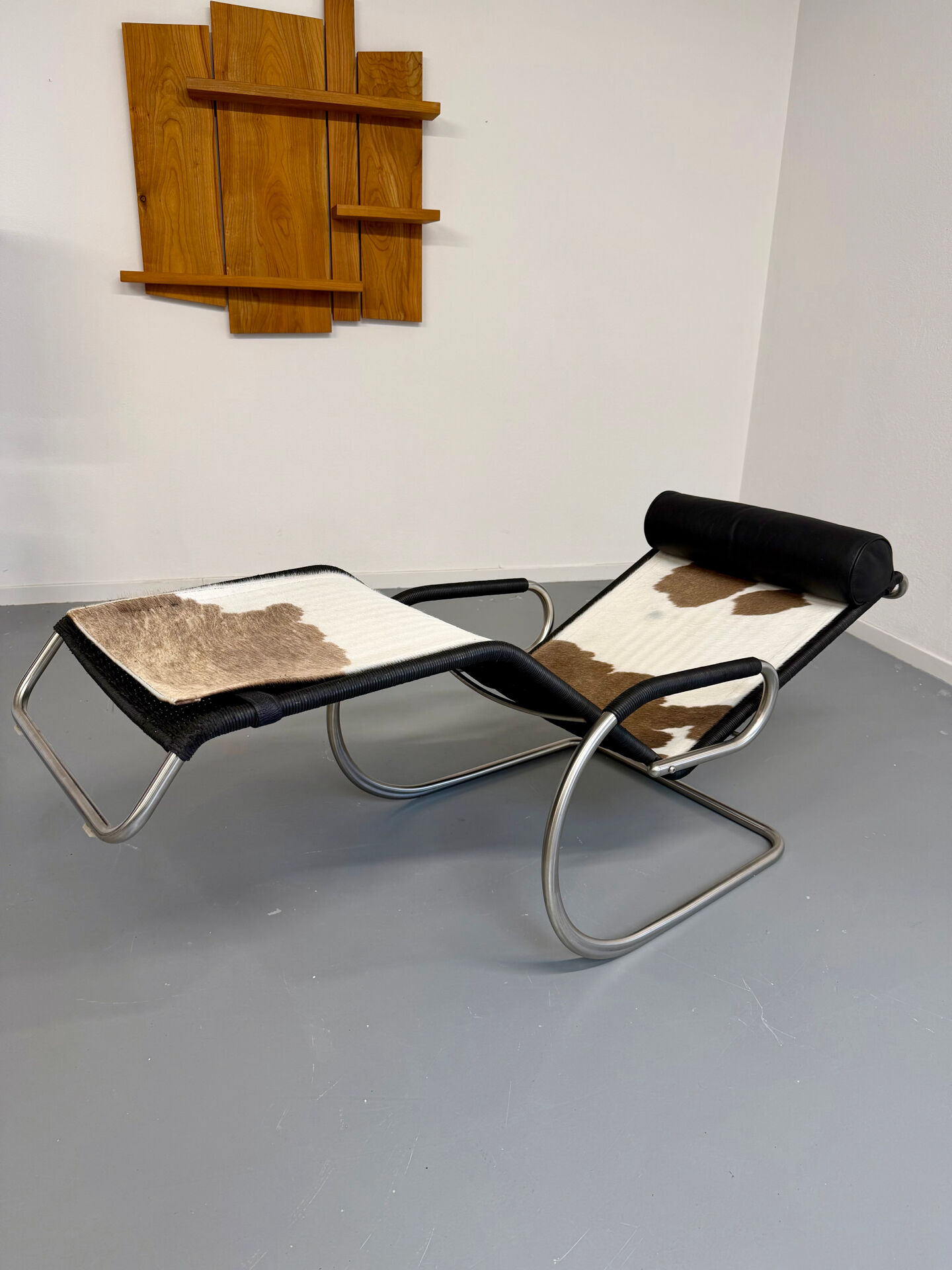 Fauteuil Lounge design Tecta par Mies Van Der Rohe réglable vintage
