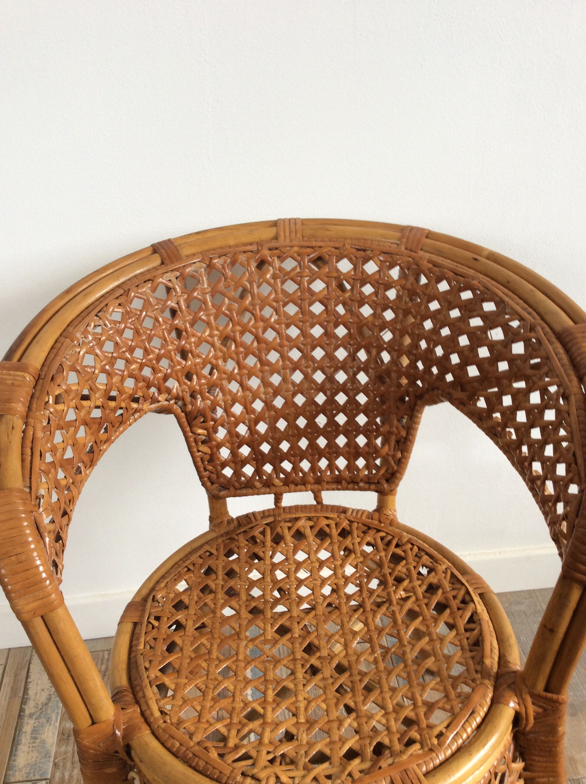 Fauteuil enfant vintage en rotin et cannage osier