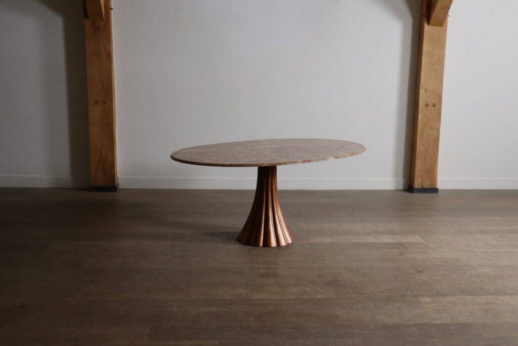 Oval onyx marble dining table by Angelo Mangiarotti, Italy, 1970s