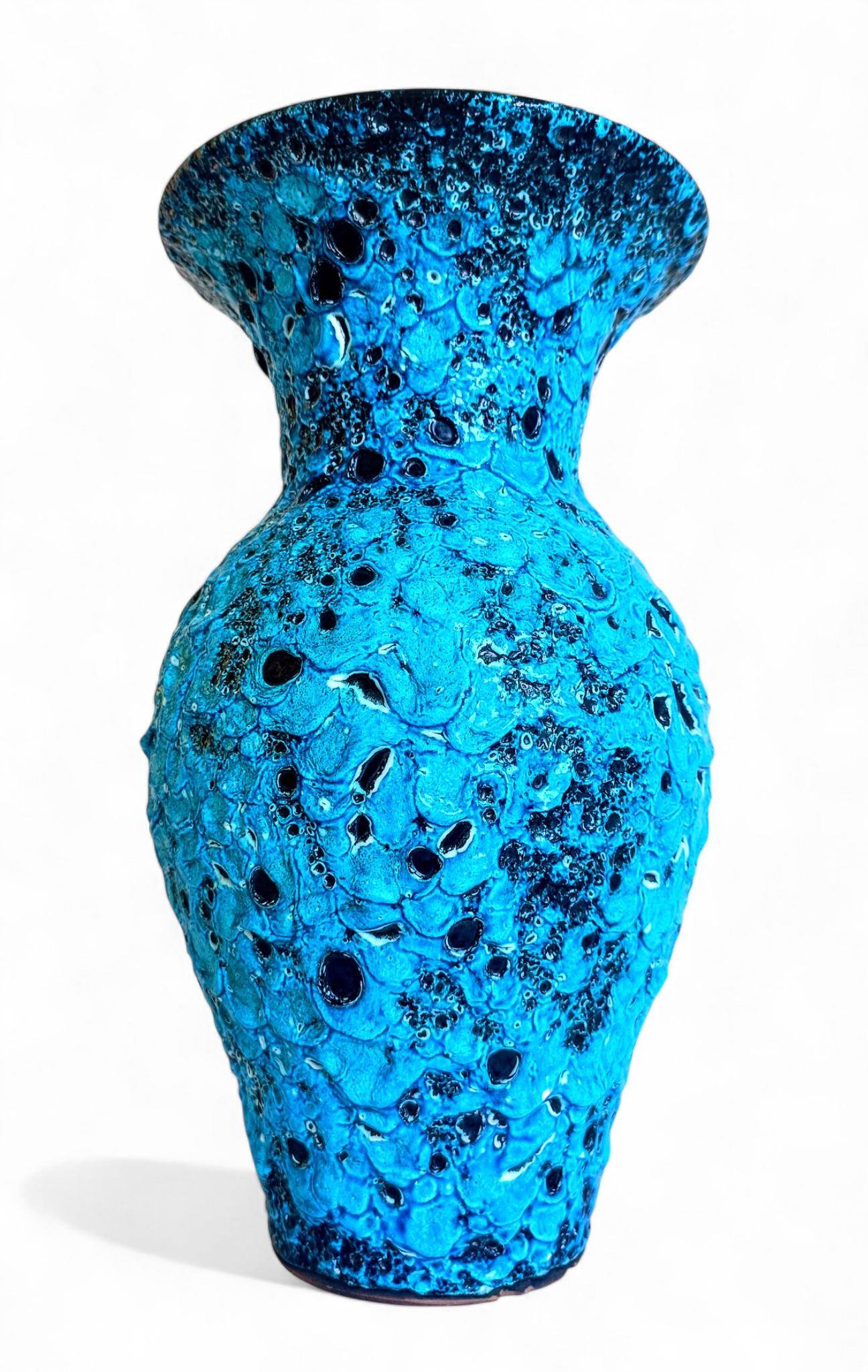Vase en céramique bleue de Vallauris par Charles Cart "Emaux des Glaciers", France, années 1960.
