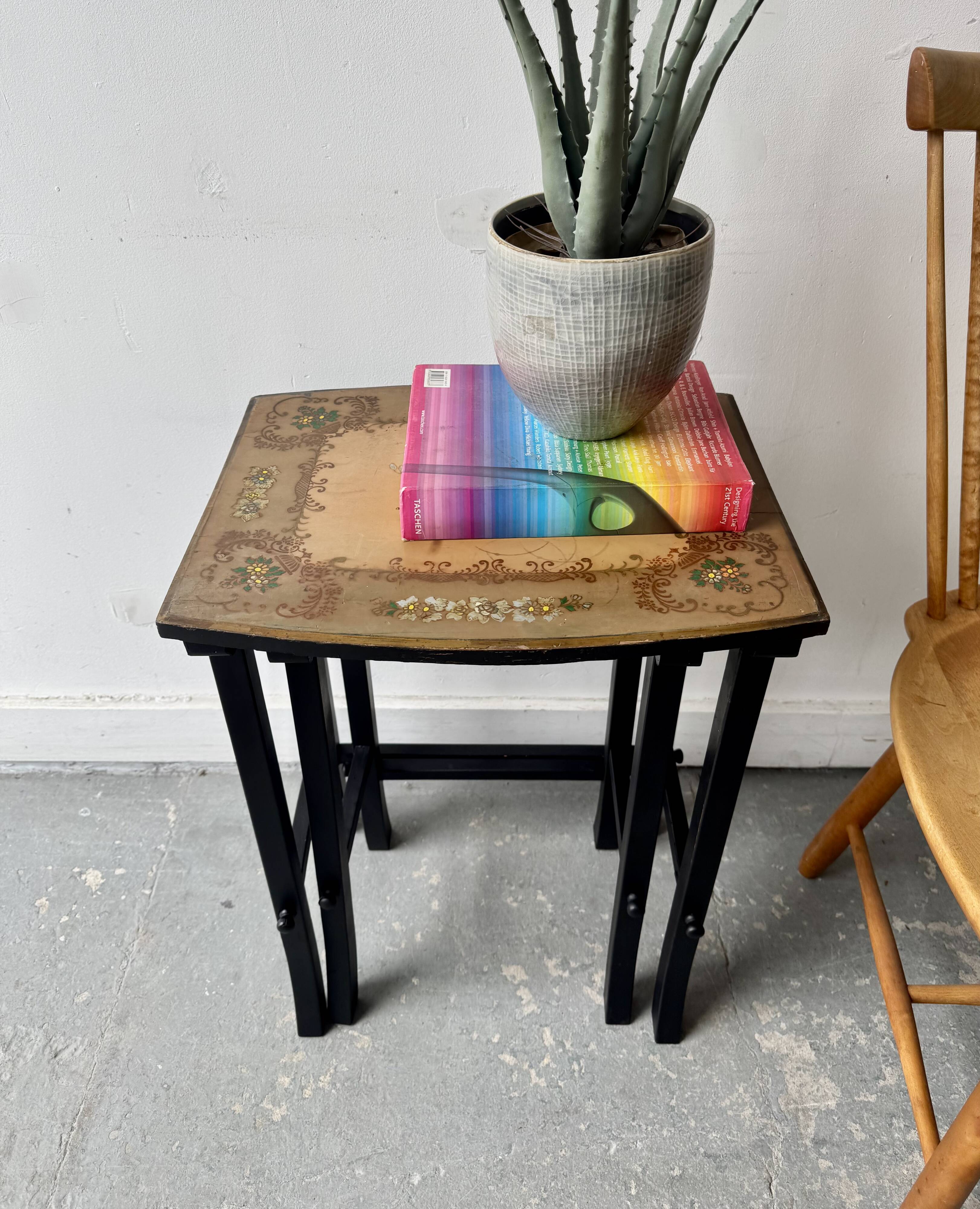 Ensemble de tables gigognes vintage