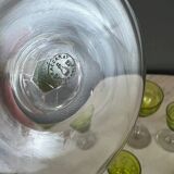 Service de verres anciens en cristal baccarat vert, xxe siècle