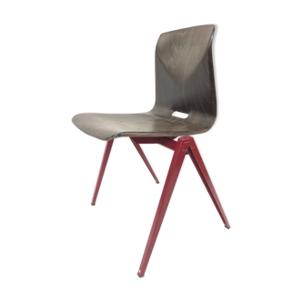 Chaise scolaire empilable S22 de Pagholz Galvanitas