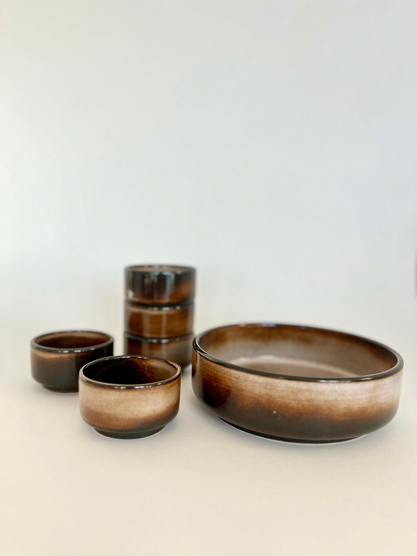 Service à apéritif vintage en céramique marron – 6 pièces
