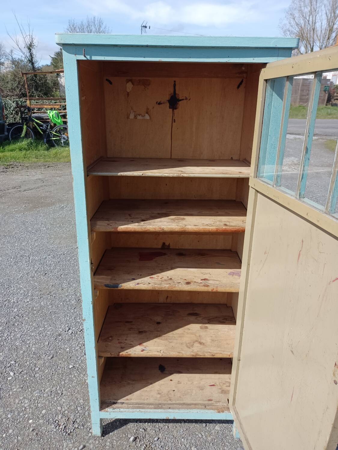 Small 1-door bookcase