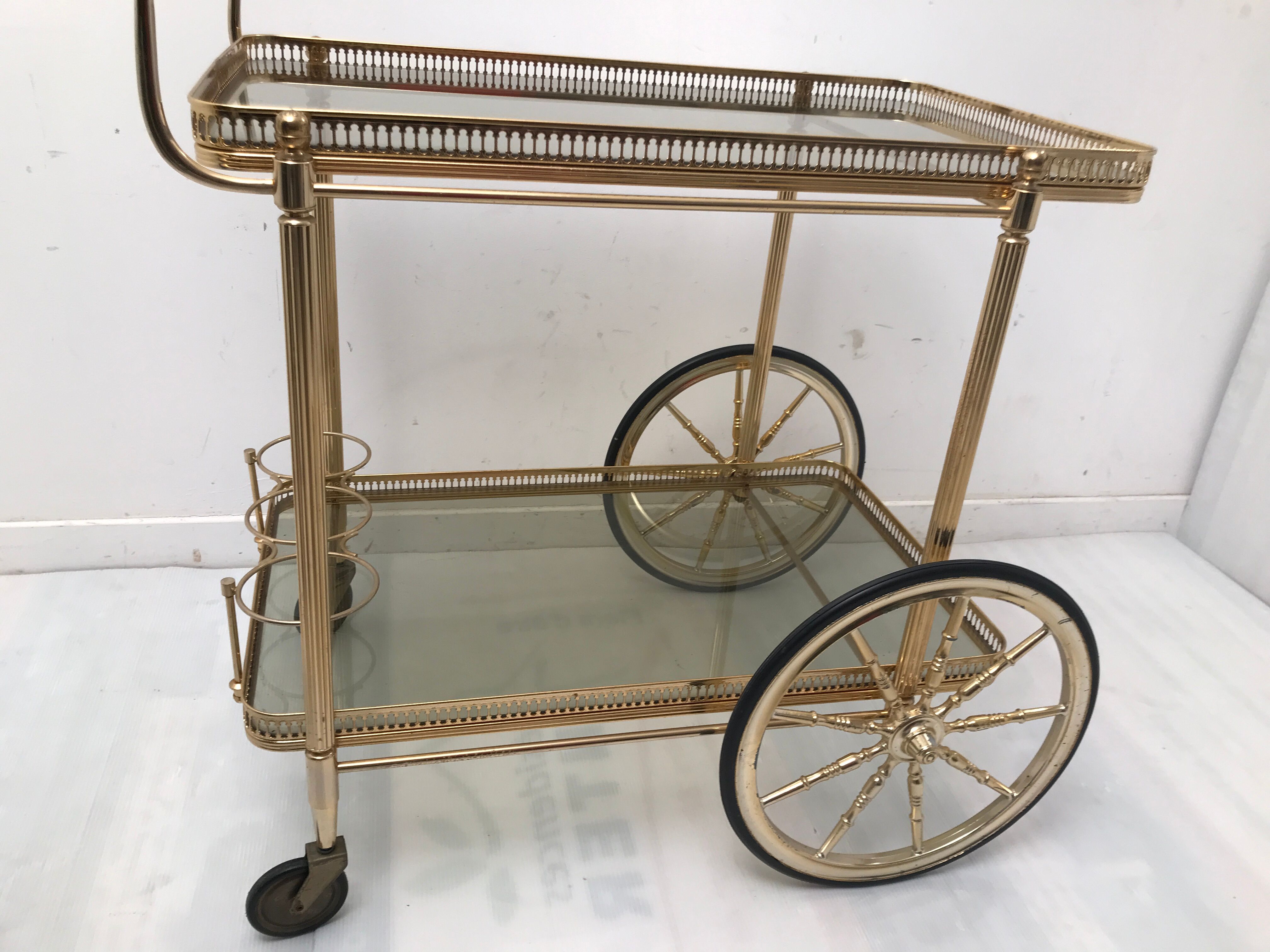 Golden vintage rolling service