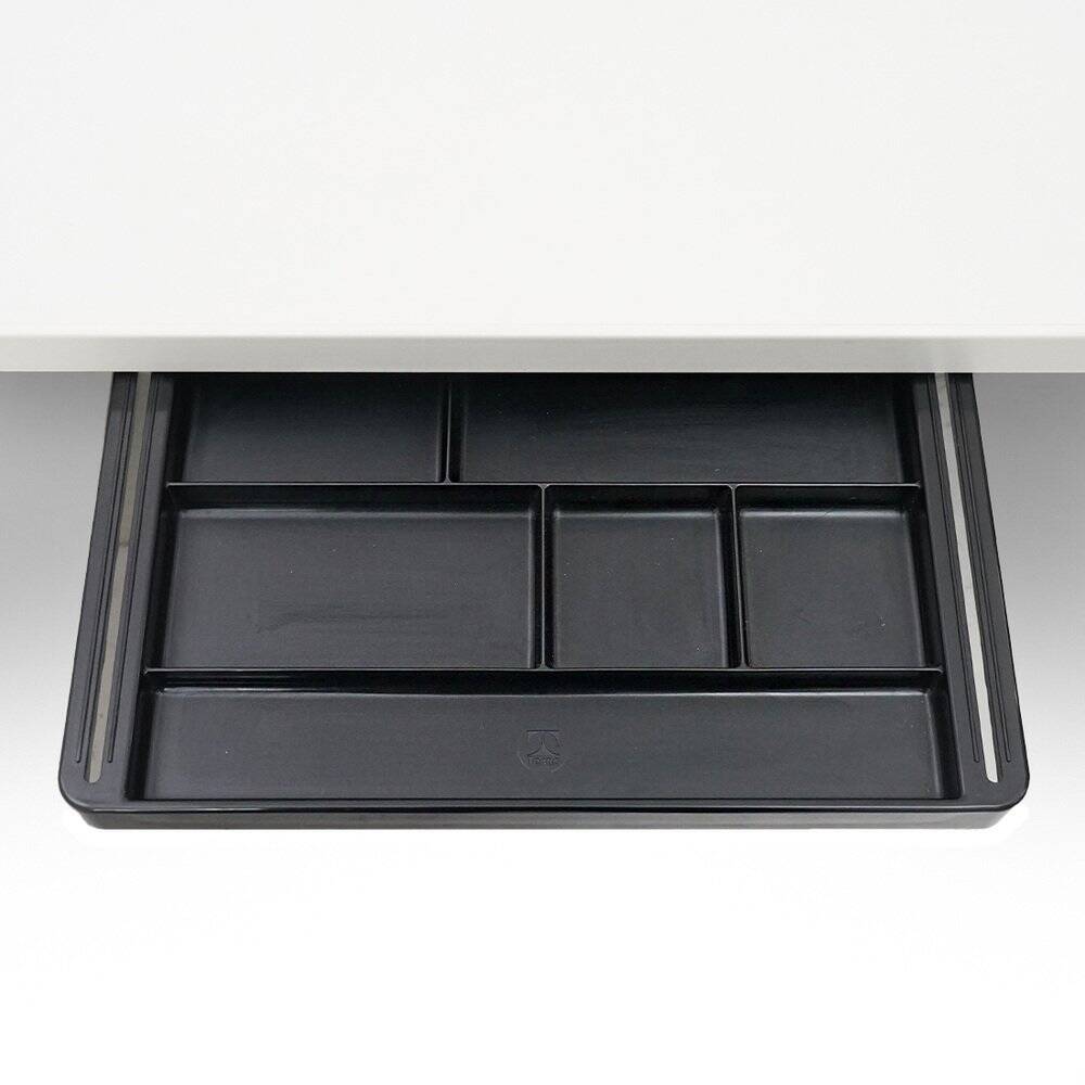 Graphis desk by Osvaldo Borsani for Tecno, 1970s