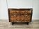 Commode Art Déco toscane des années 1940 en noyer raciné.