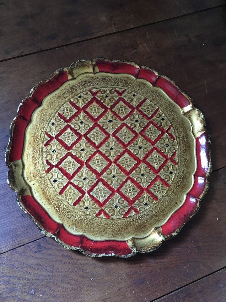 Florentine-style wooden round tray