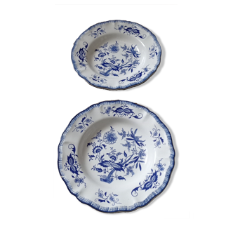 Pair of Sarreguemines plates