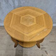 Table basse ronde en bois vintage avec étagère inférieure, 20e siècle