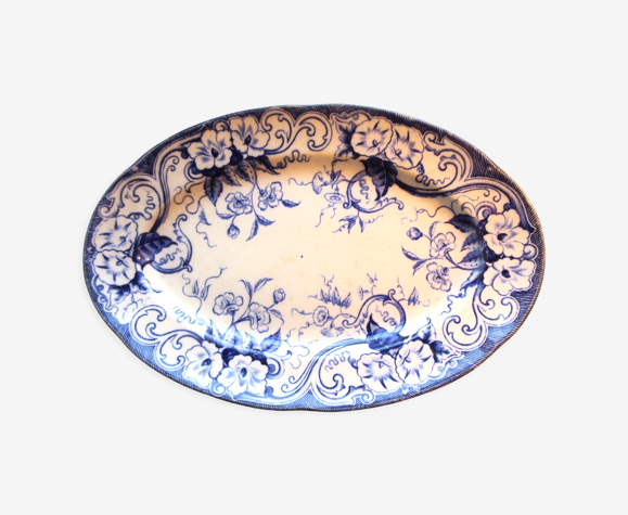 Plat ovale Creil Montereau, série Flora en bleu, modèles aux liserons