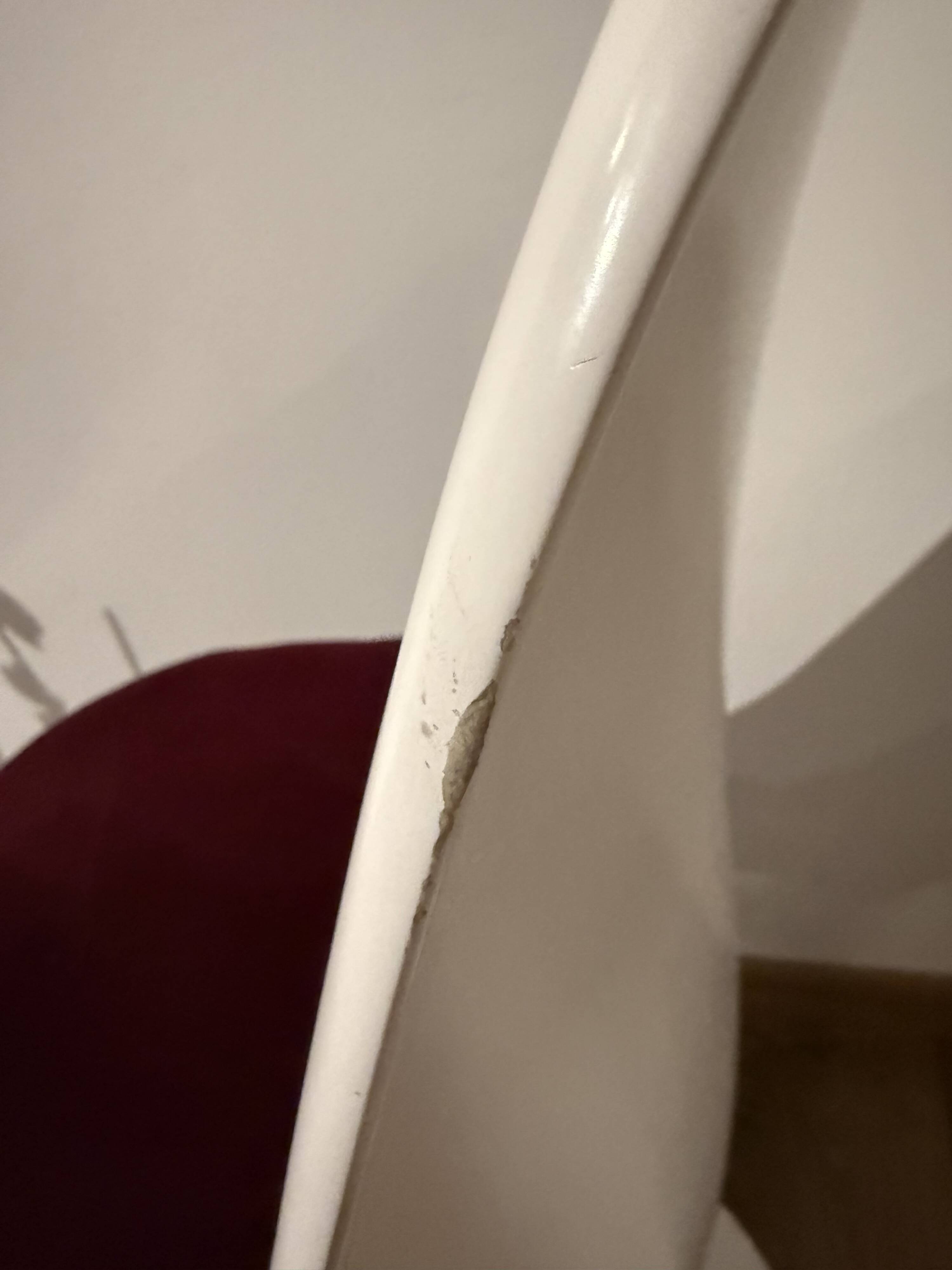 Set of 4 Knoll tulip chairs