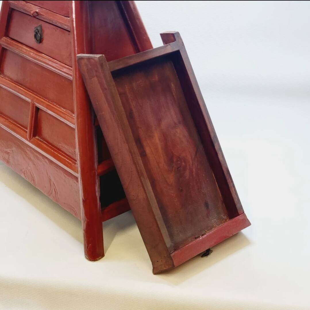 Old chinese barber hairdresser stool 19th xixth century in lacquered wood