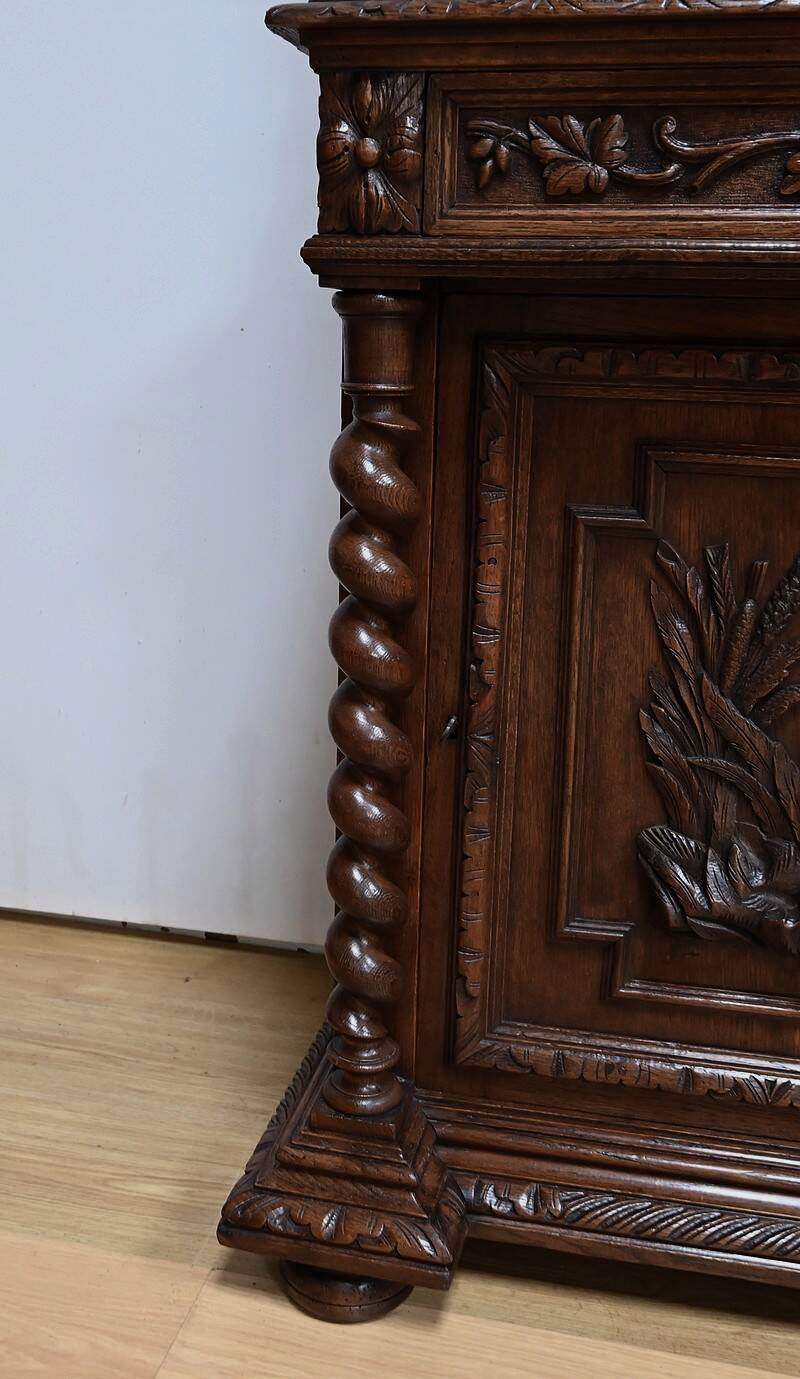 Narrow Oak Display Cabinet, Louis XIII style – Late 19th century