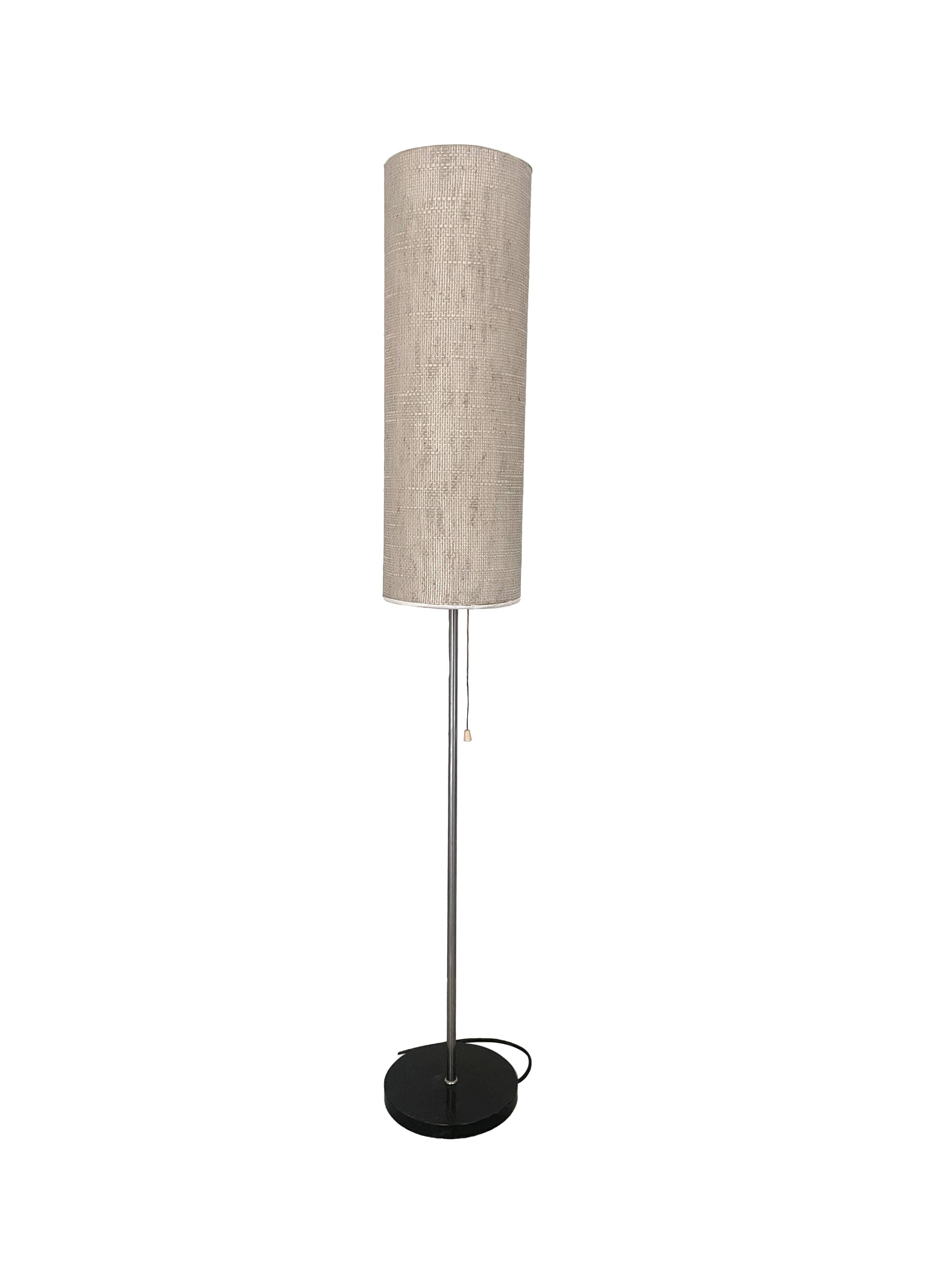 Atom Scandinavien Floor Lamp