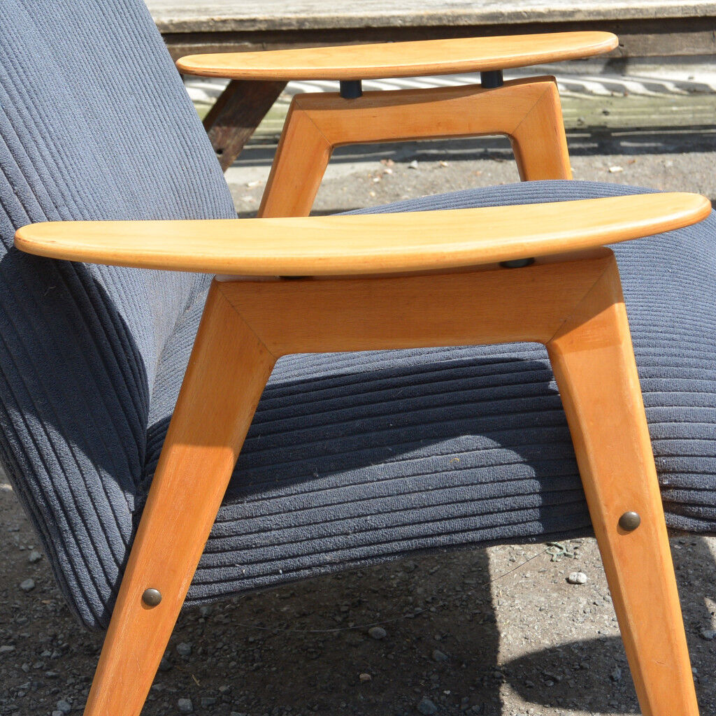 Paire de fauteuils de Jaroslav Šmídek