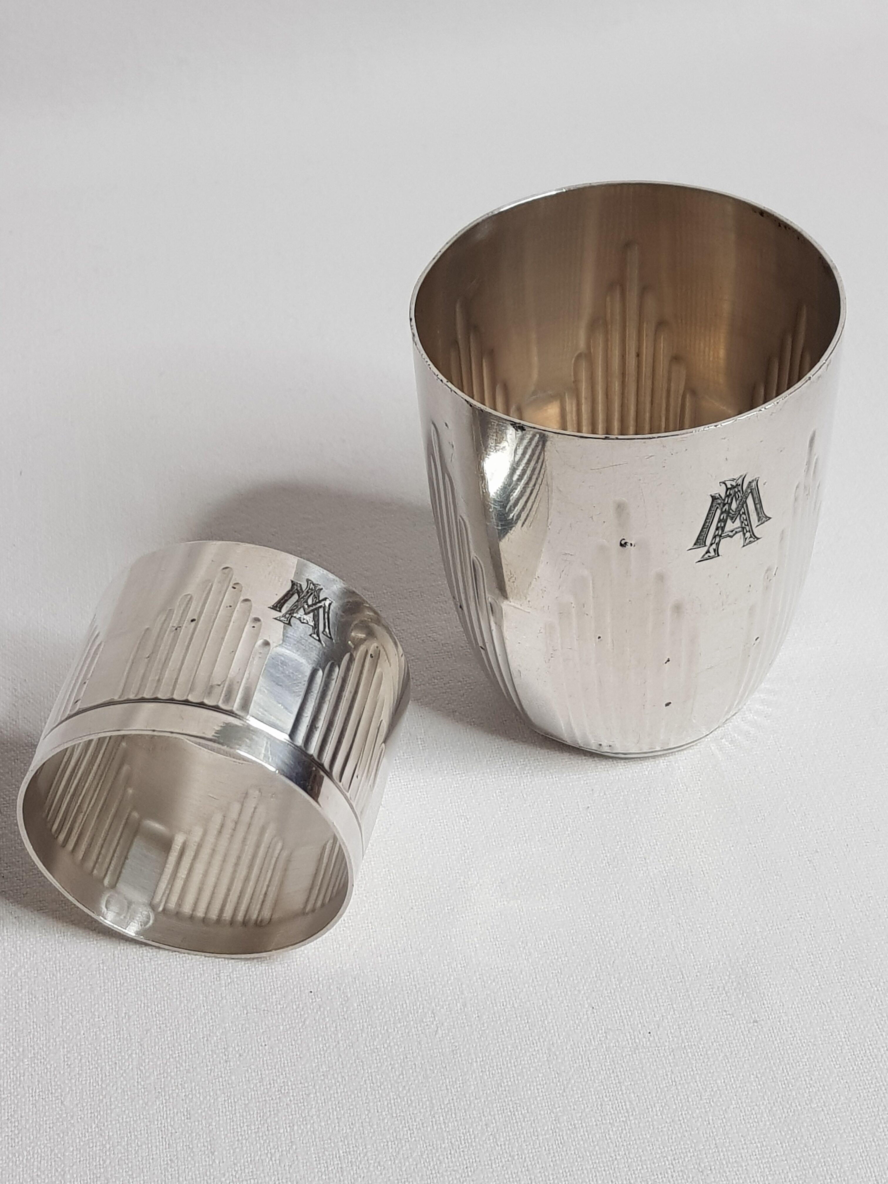 Timbale et rond de serviette monogrammée Ercuis