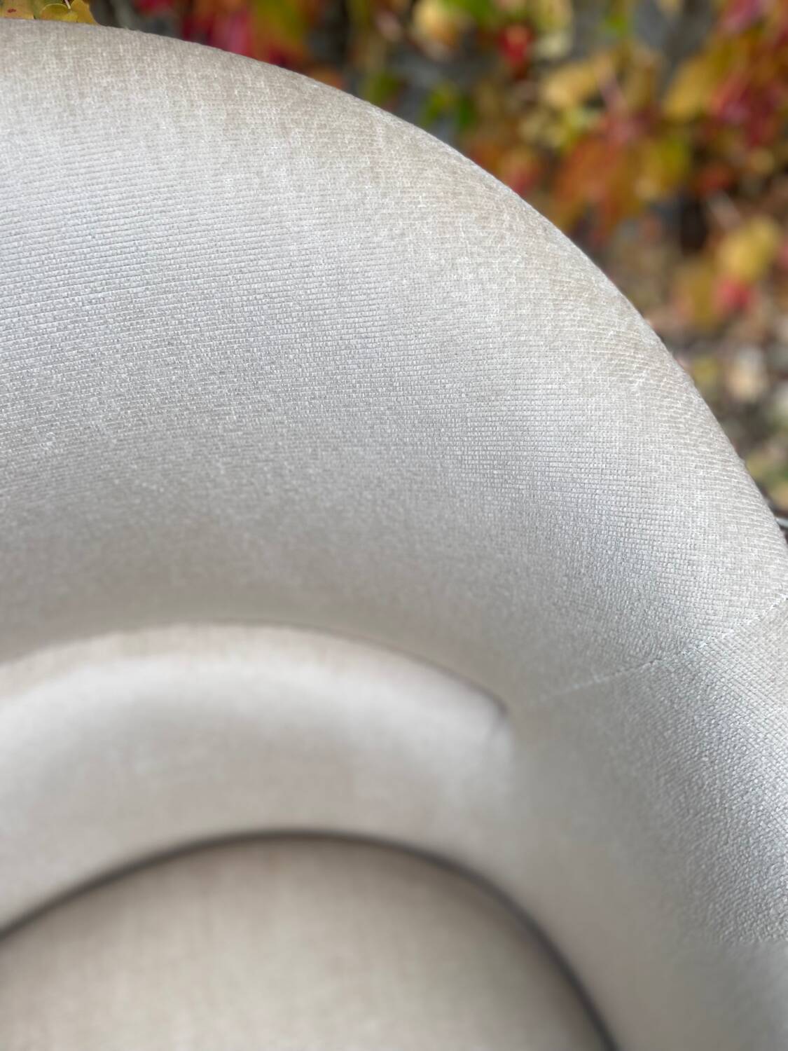 Old toad armchair in beige velvet