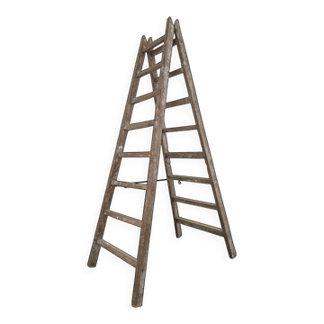 Old scale
