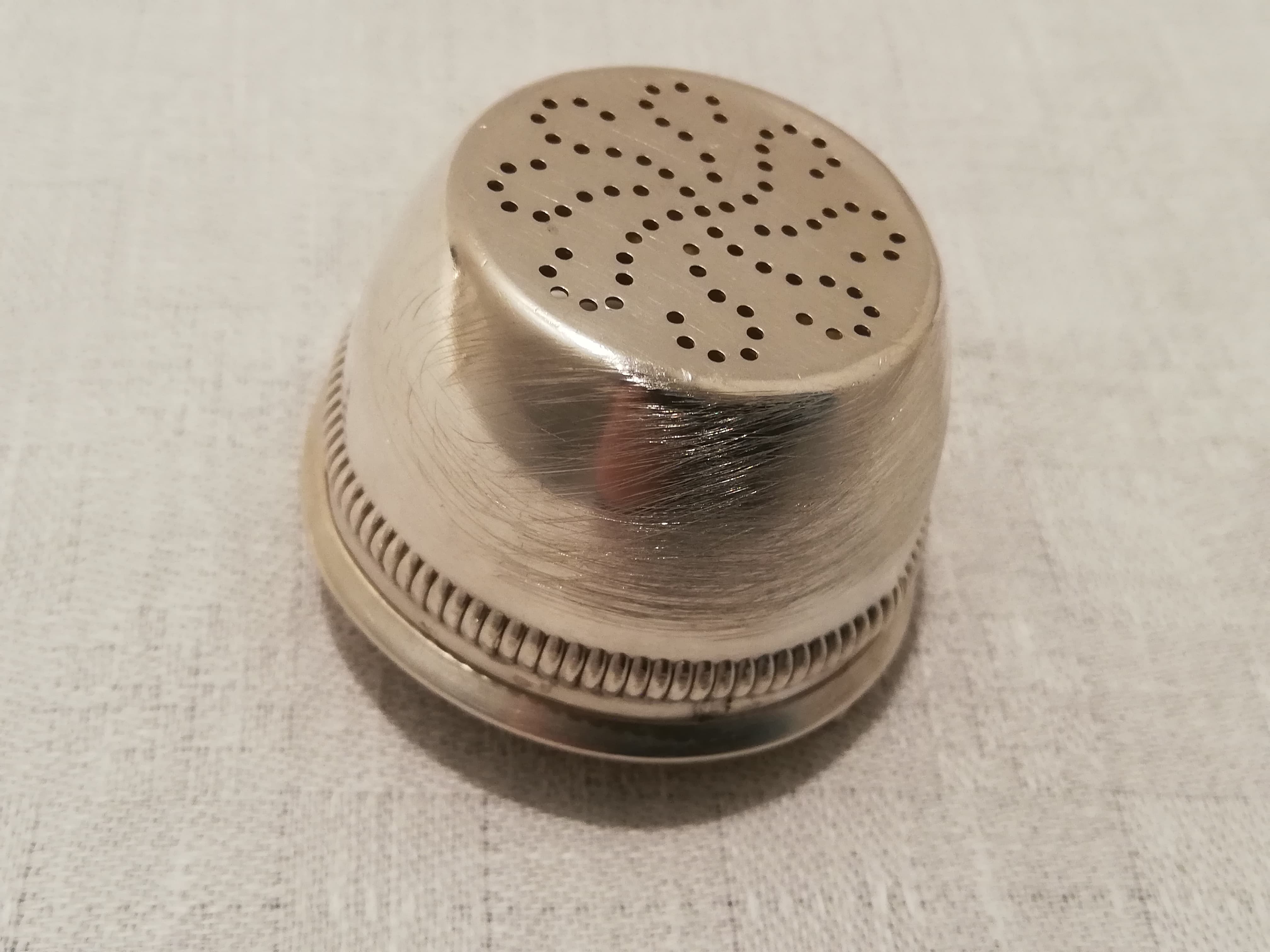 Solid silver tea pass, Minerve and goldsmith punches