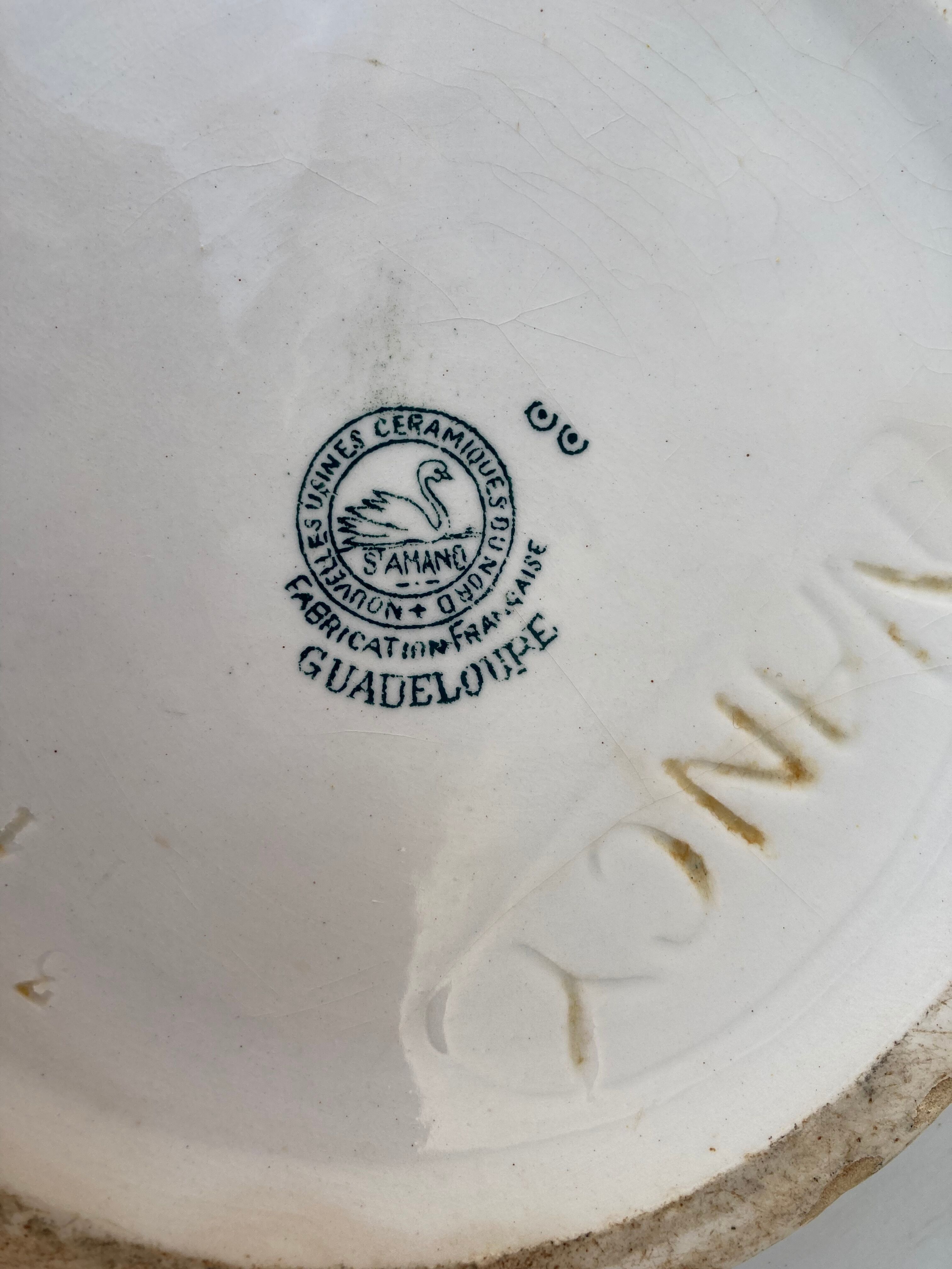 Iron earth tureen Saint Amand Guadeloupe ancient ceramic