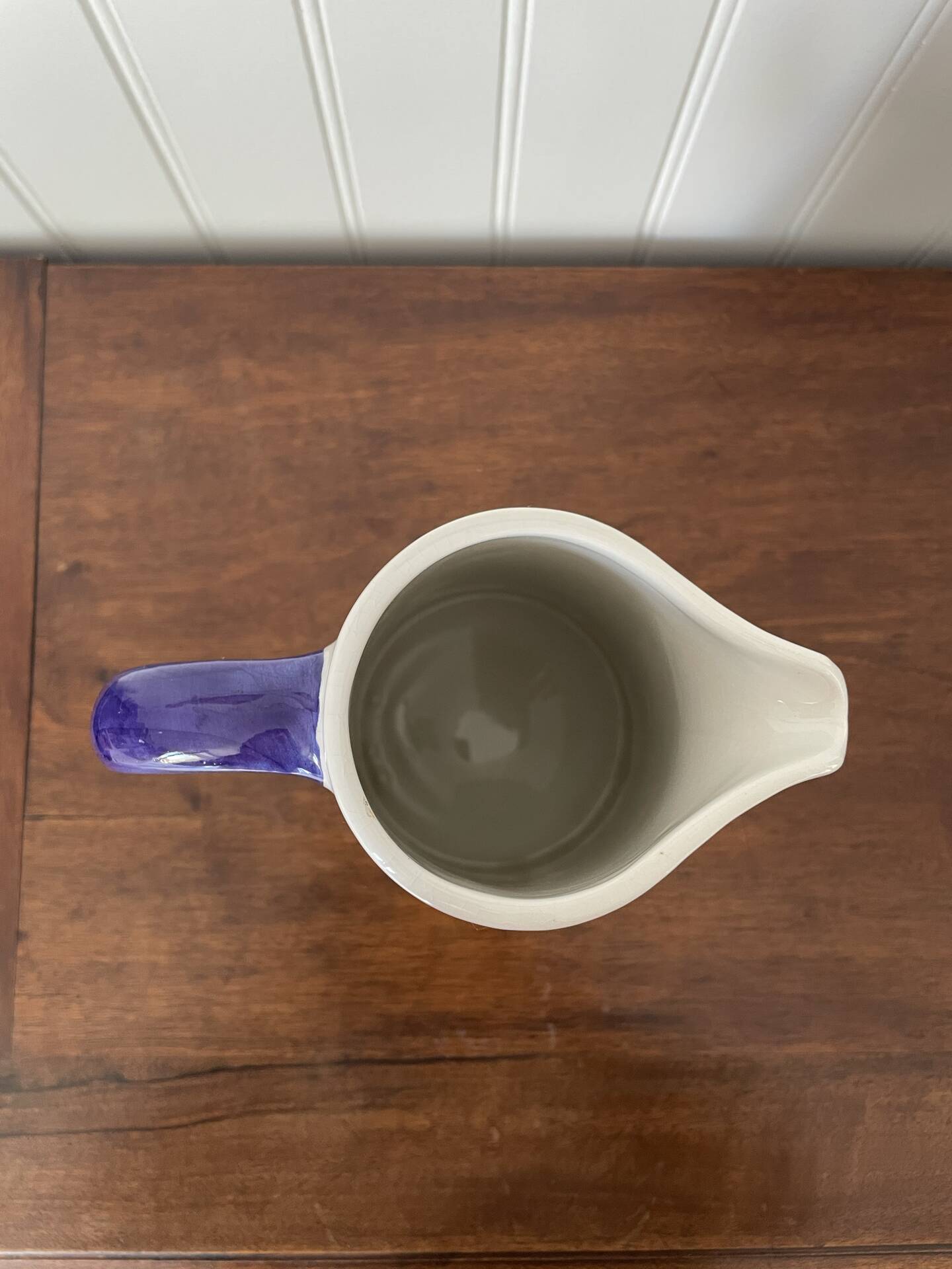 Pichet carafe en céramique blanc et bleu