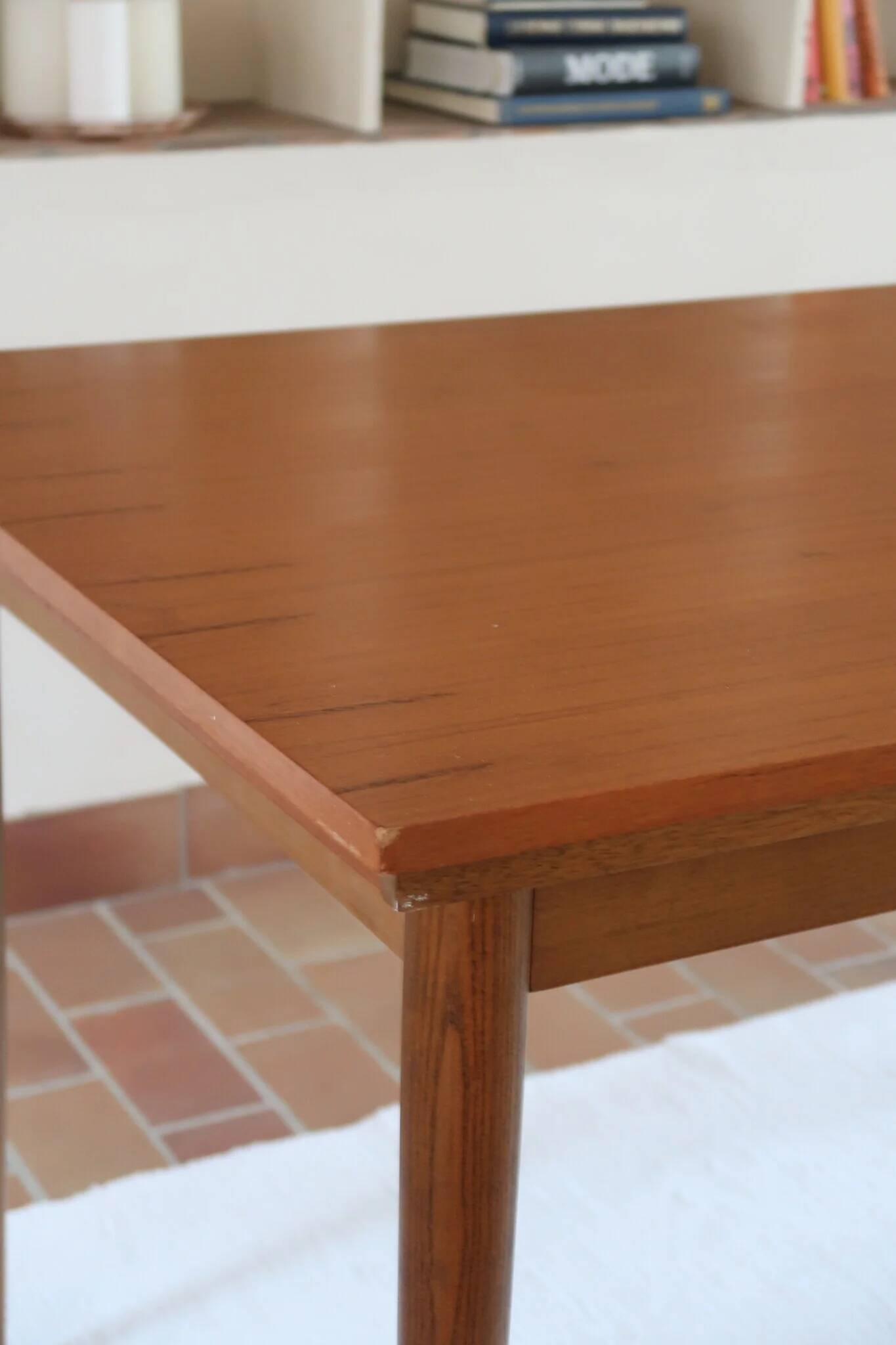 Extendable dining table in teak, tapered legs, 1960s.