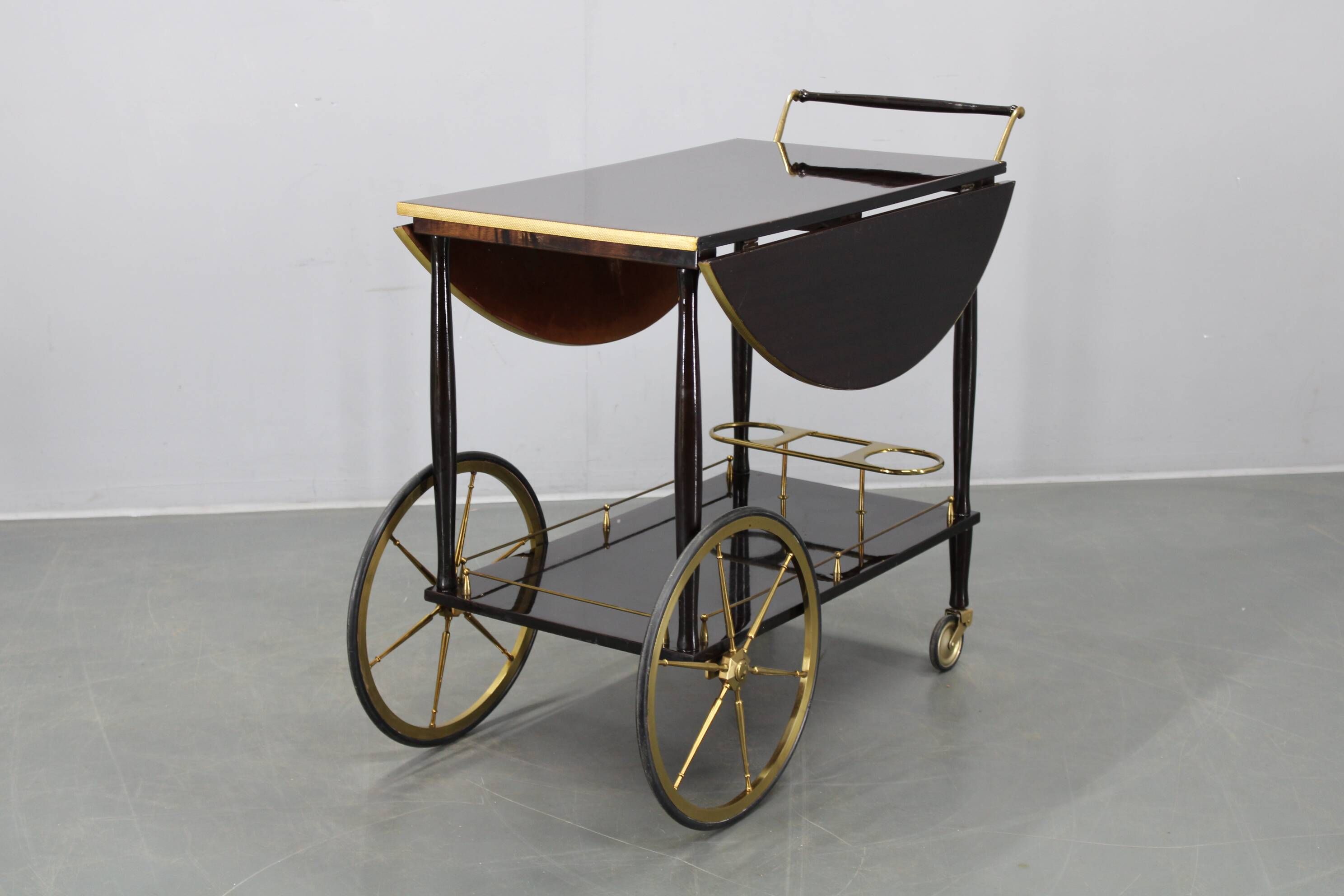 Italian mid-century bar cart with folding leaves, brass and wood
