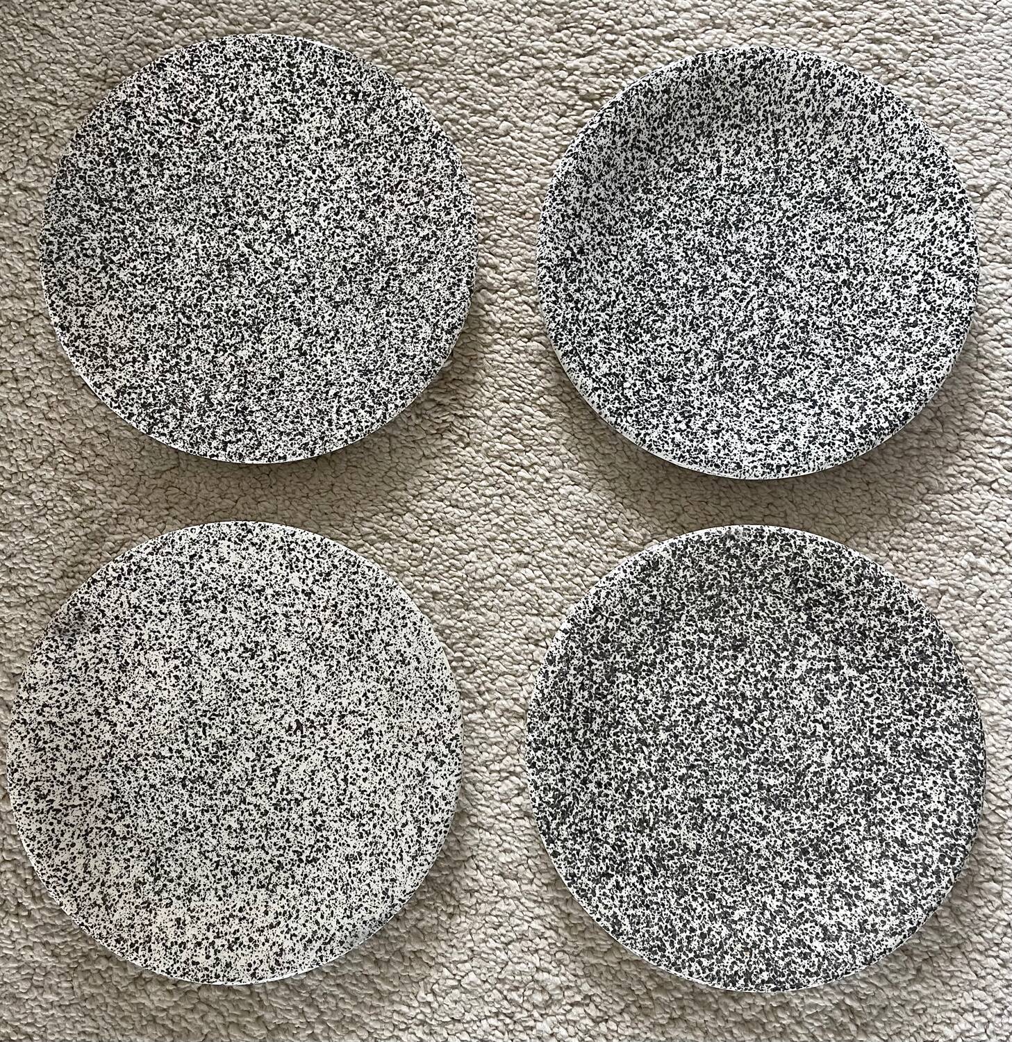 4 Castelforte dessert plates.