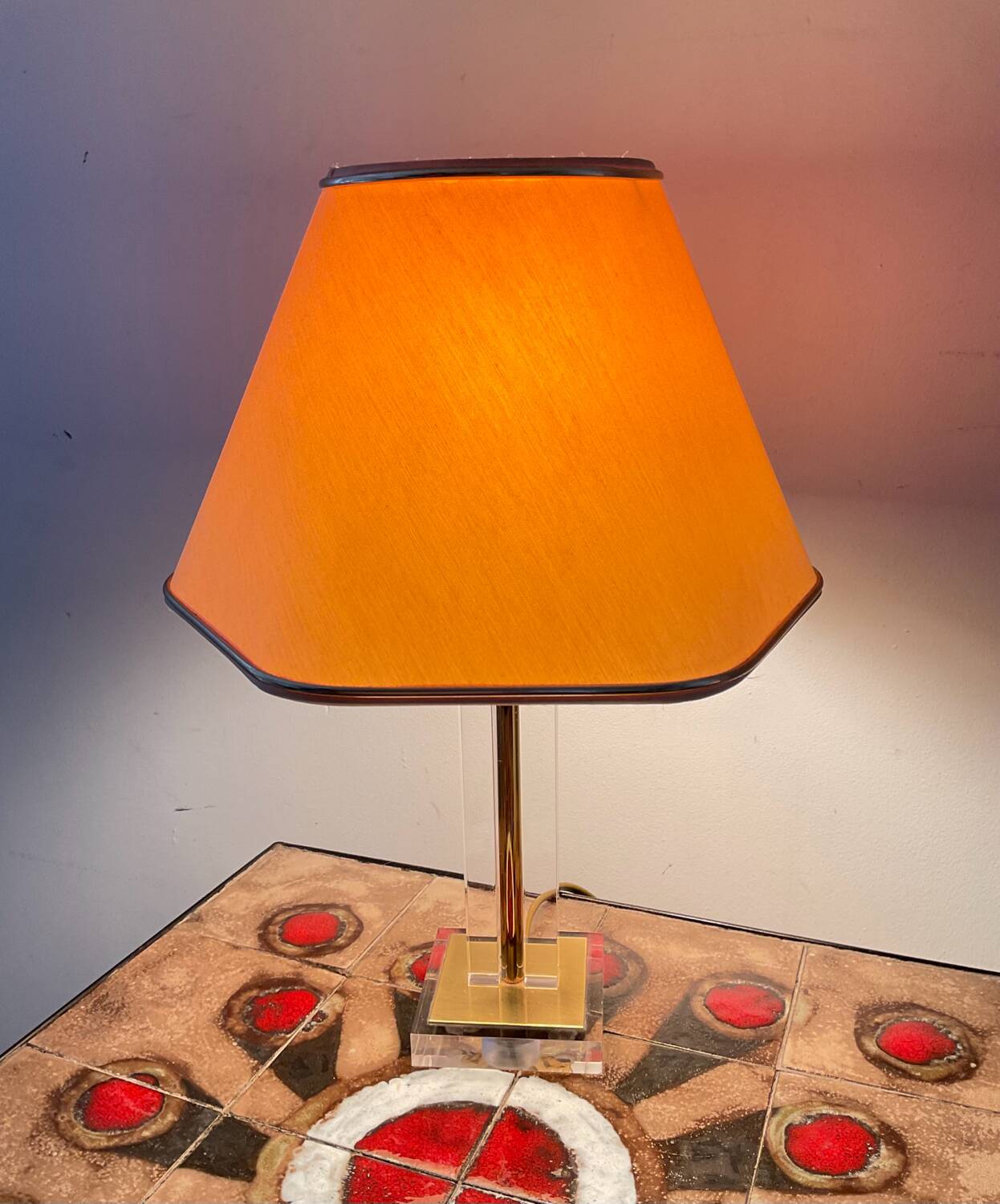 Vintage lucite and brass lamp from the 70s