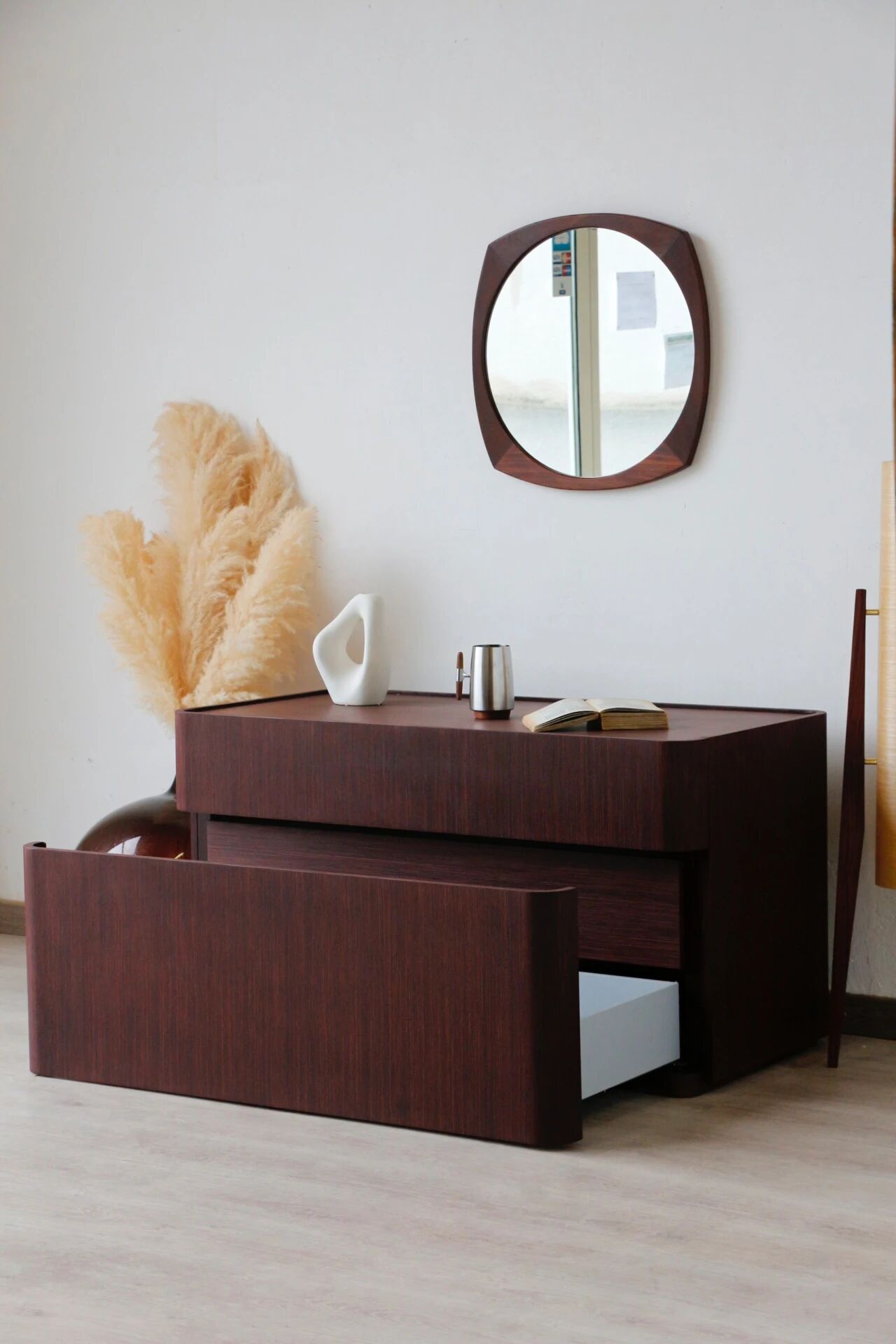 Commode italienne vintage en wengé – design 1970/80