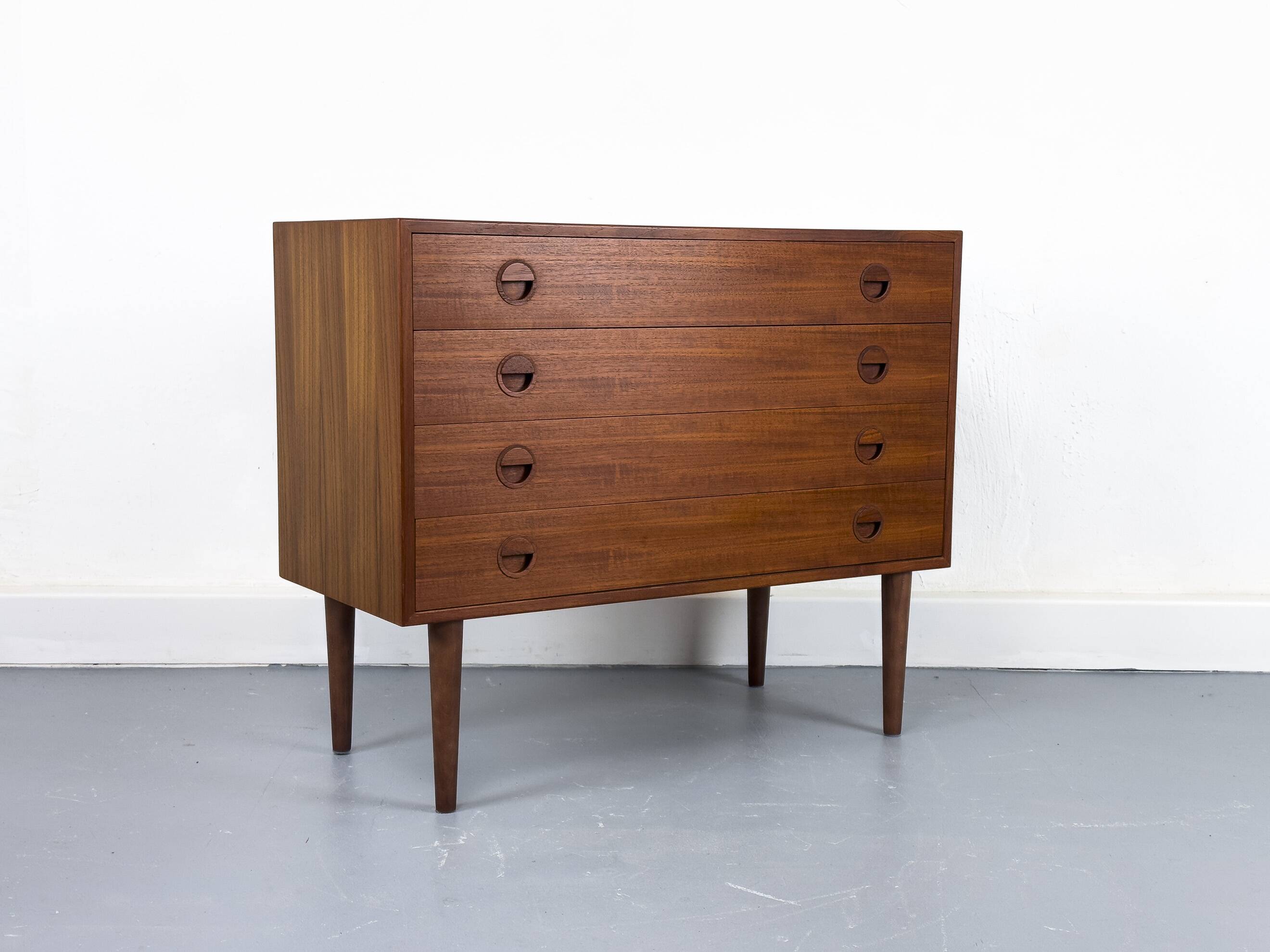 Commode en teck par Hansen et Guldborg, années 1960.