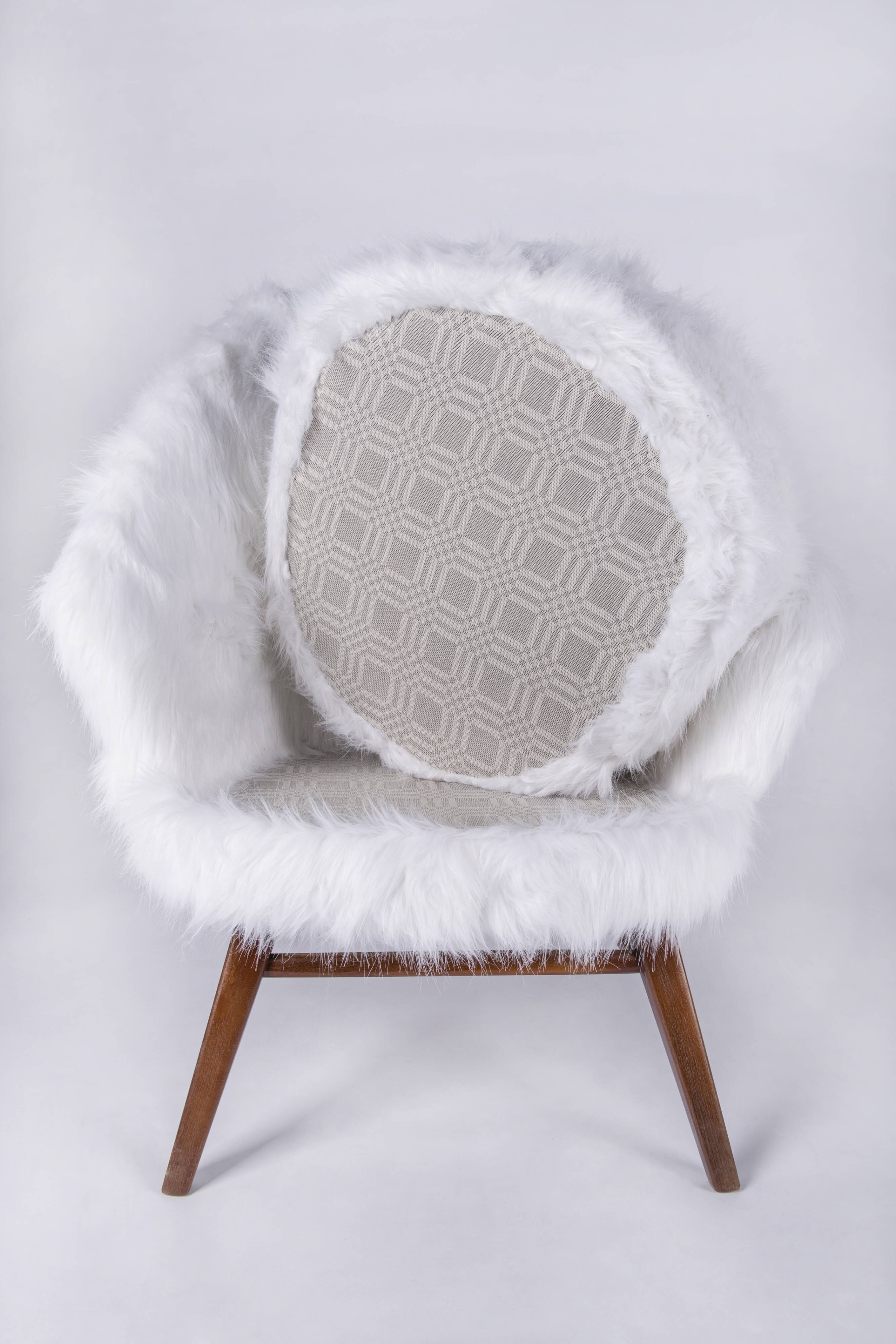Paire de fauteuils des années 1950