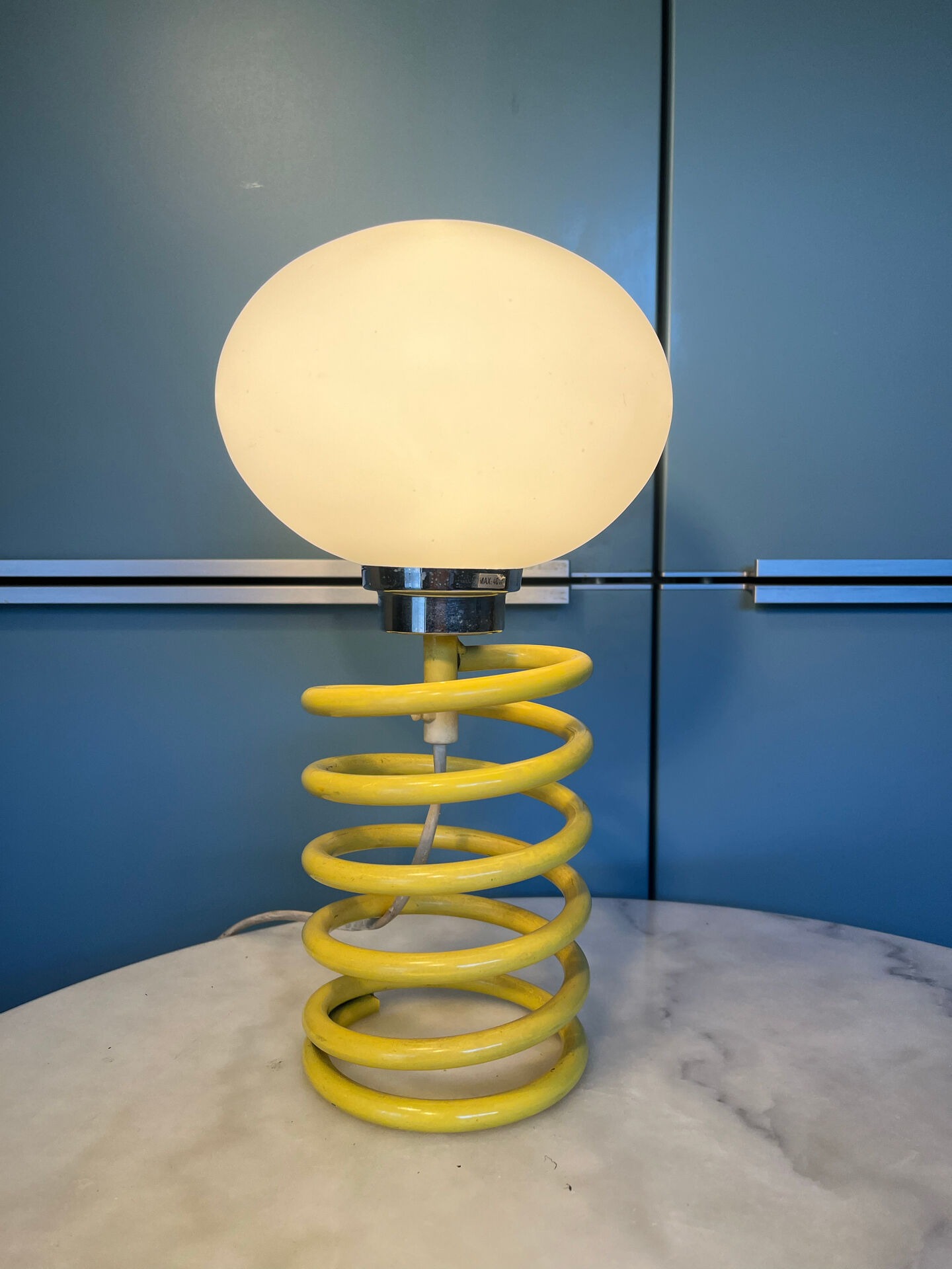 Spring lamp 1970