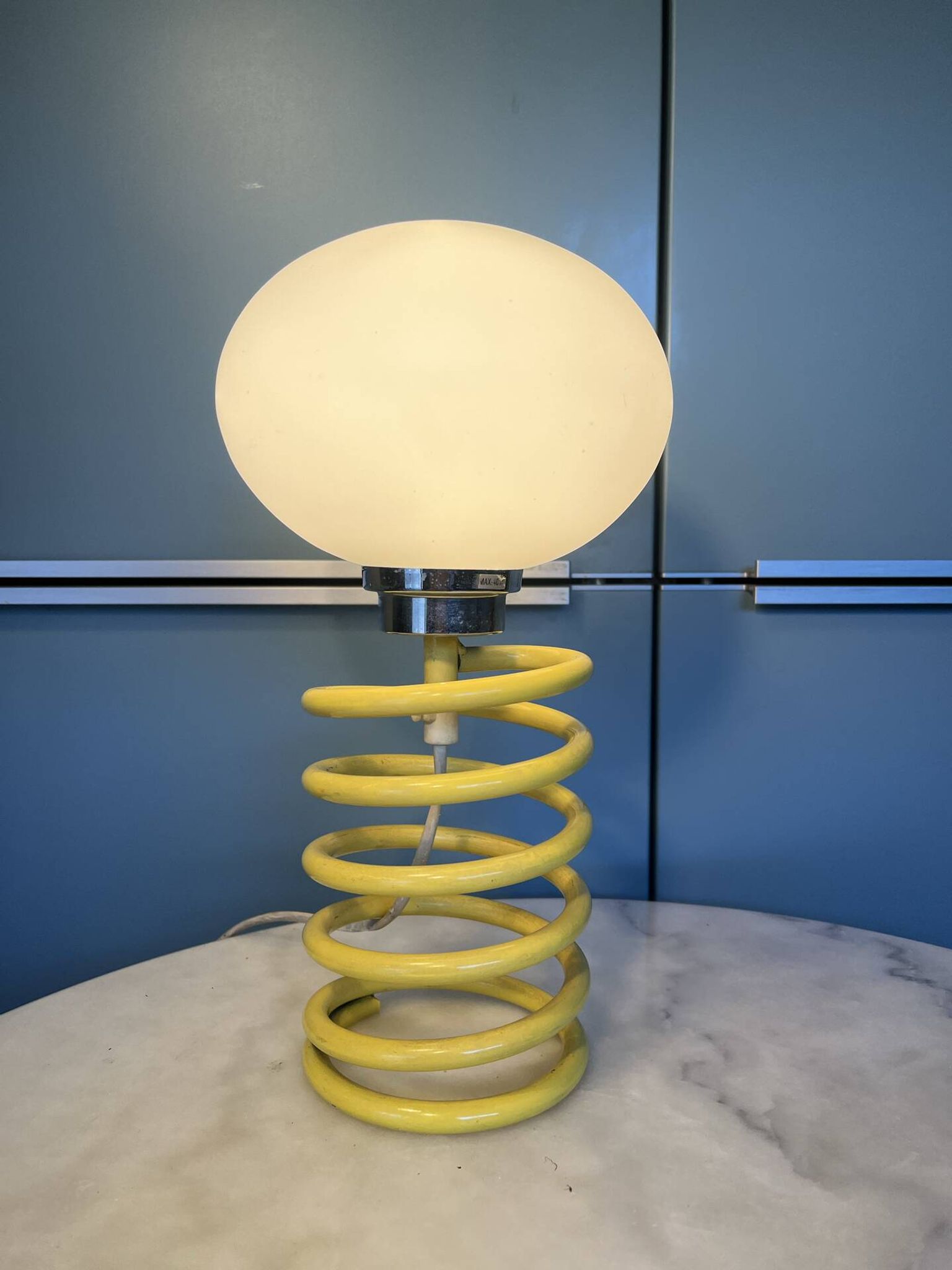 Spring lamp 1970