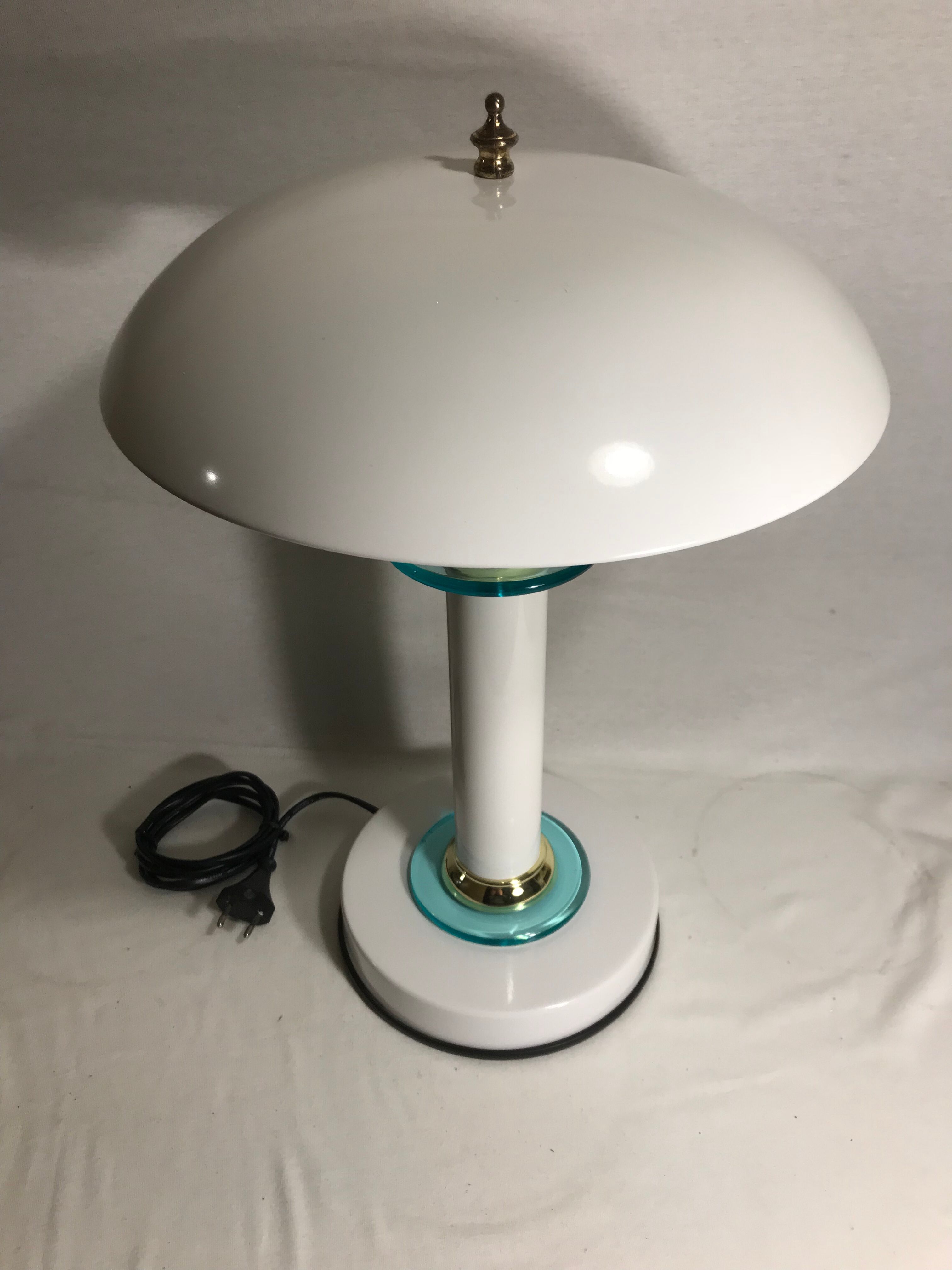 White metal mushroom lamp