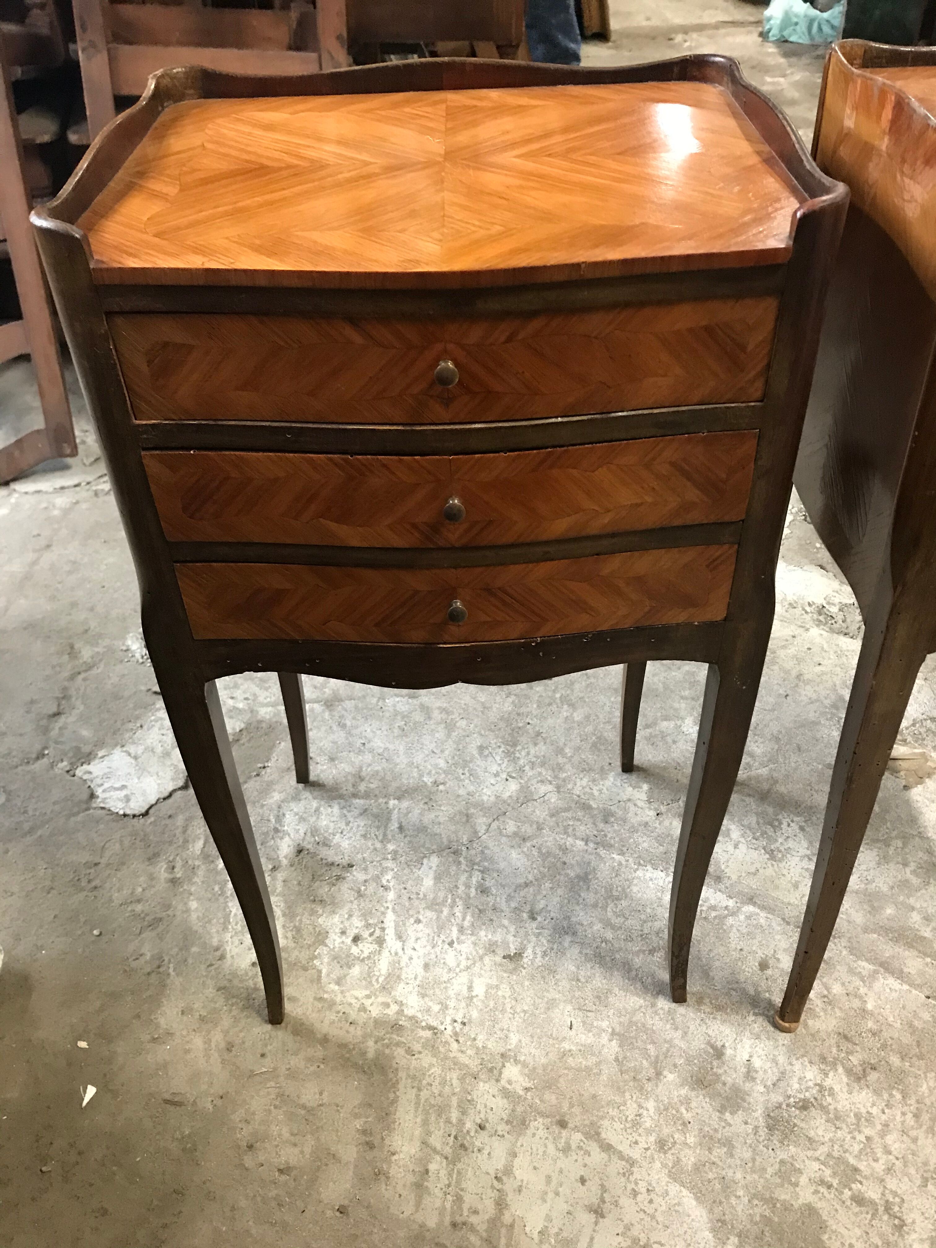 Pair of bedsides / Night tables
