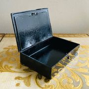 19th-century Chinese lacquer box, handmade motifs, coat of arms of PARIS
