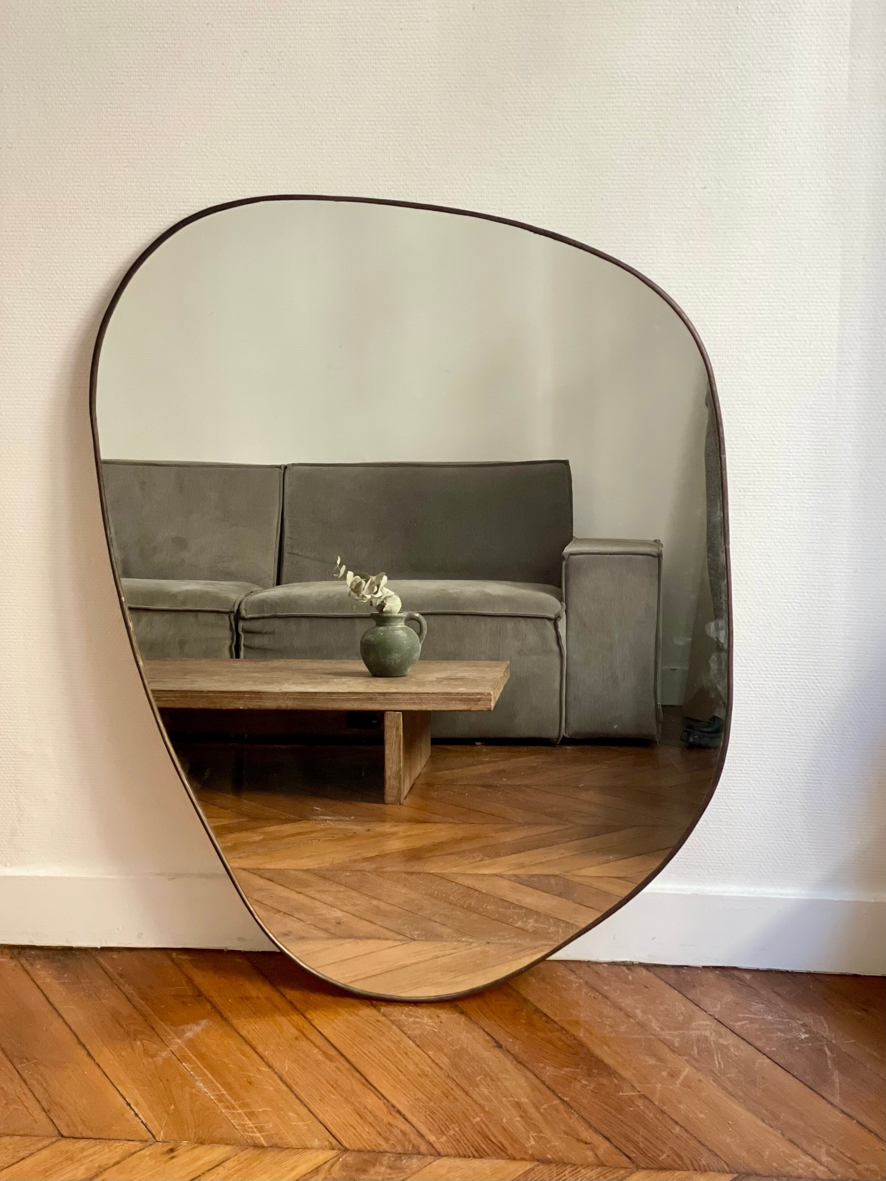 Irregular trapeze mirror organic brass black minimalist 80x110cm