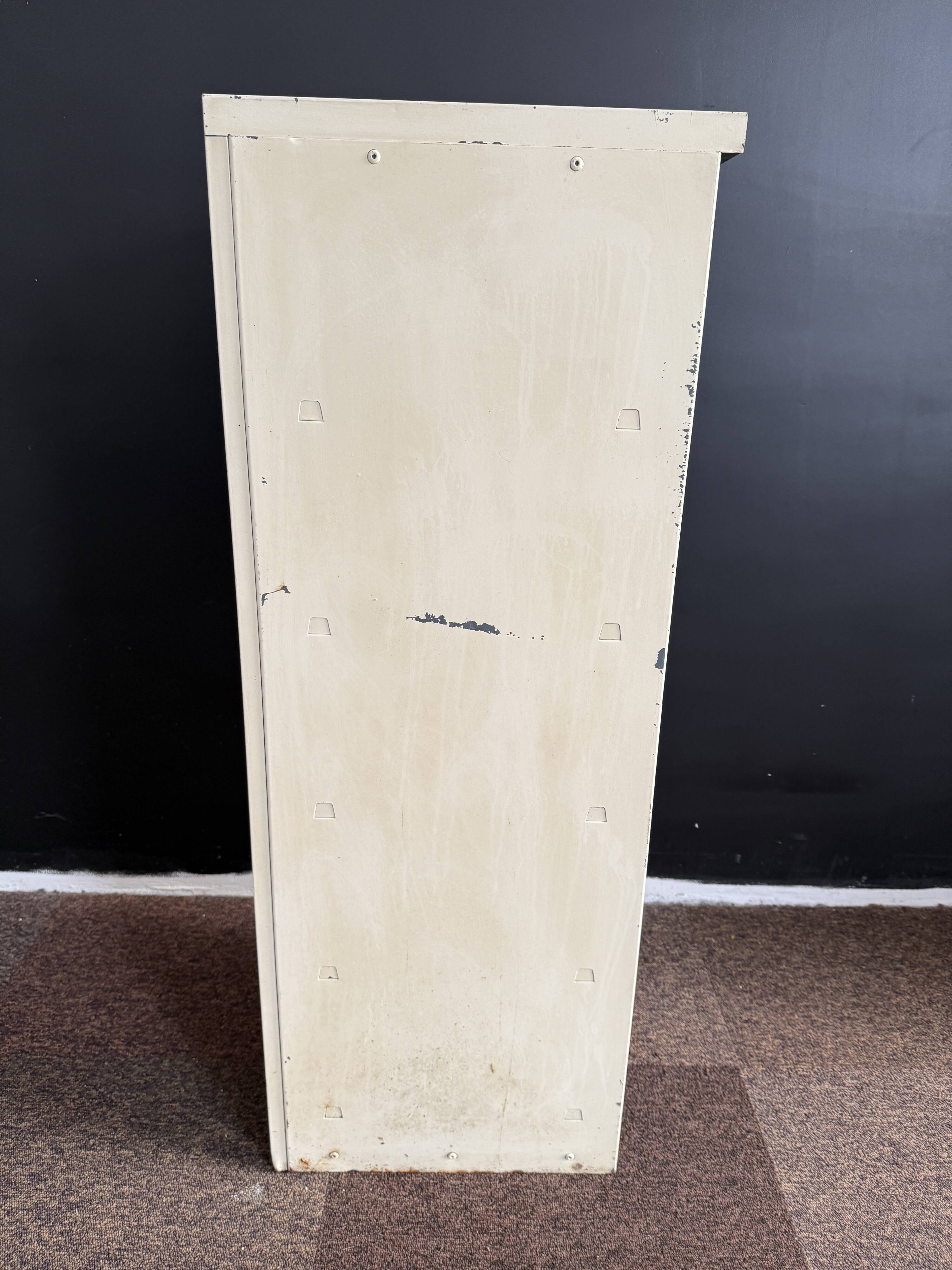 5-drawer industrial locker