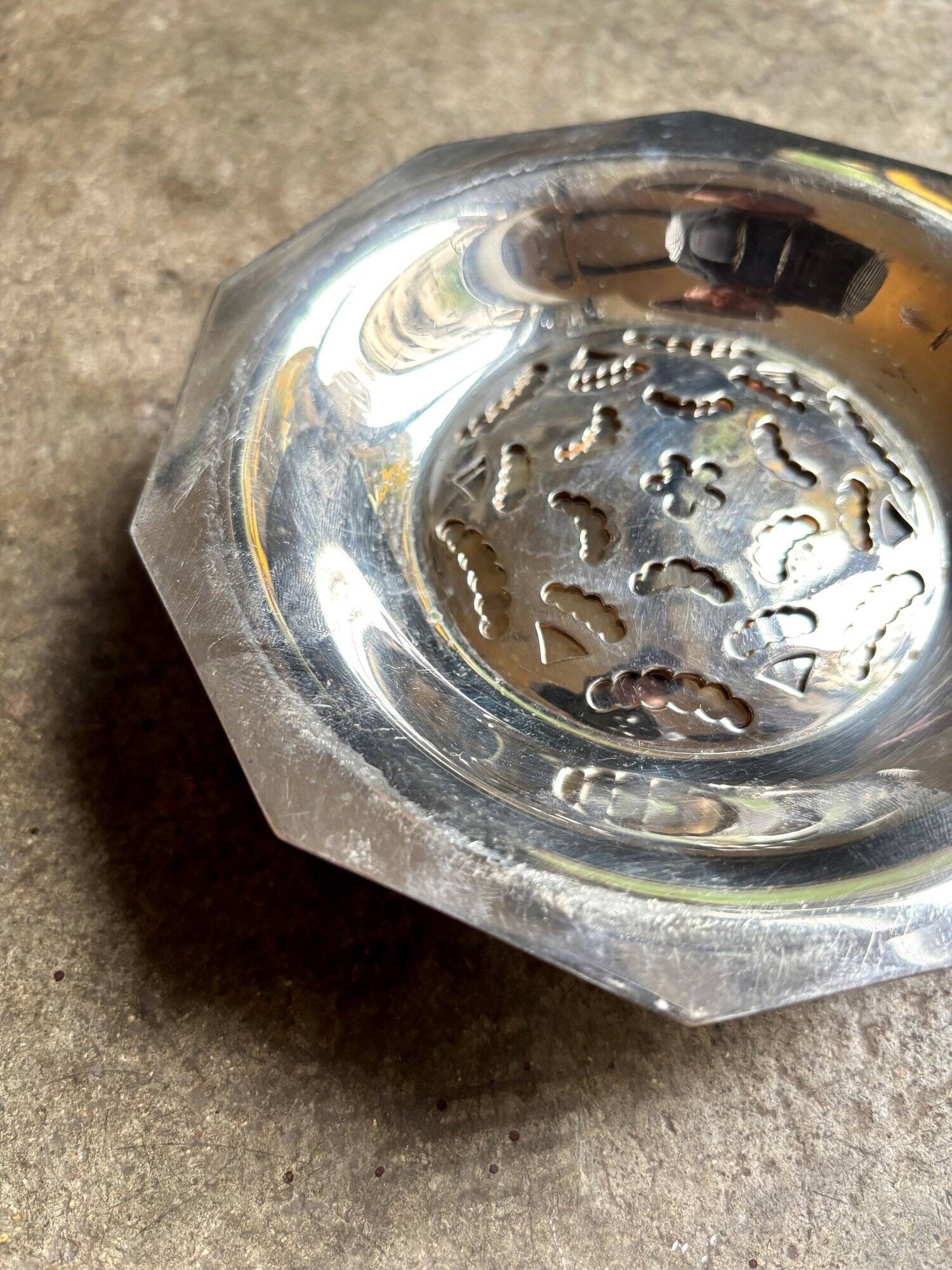 Coquillor butter dish in silver metal