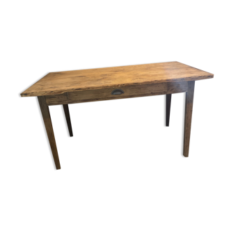 Farm table
