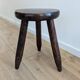Tabouret tripode en bois