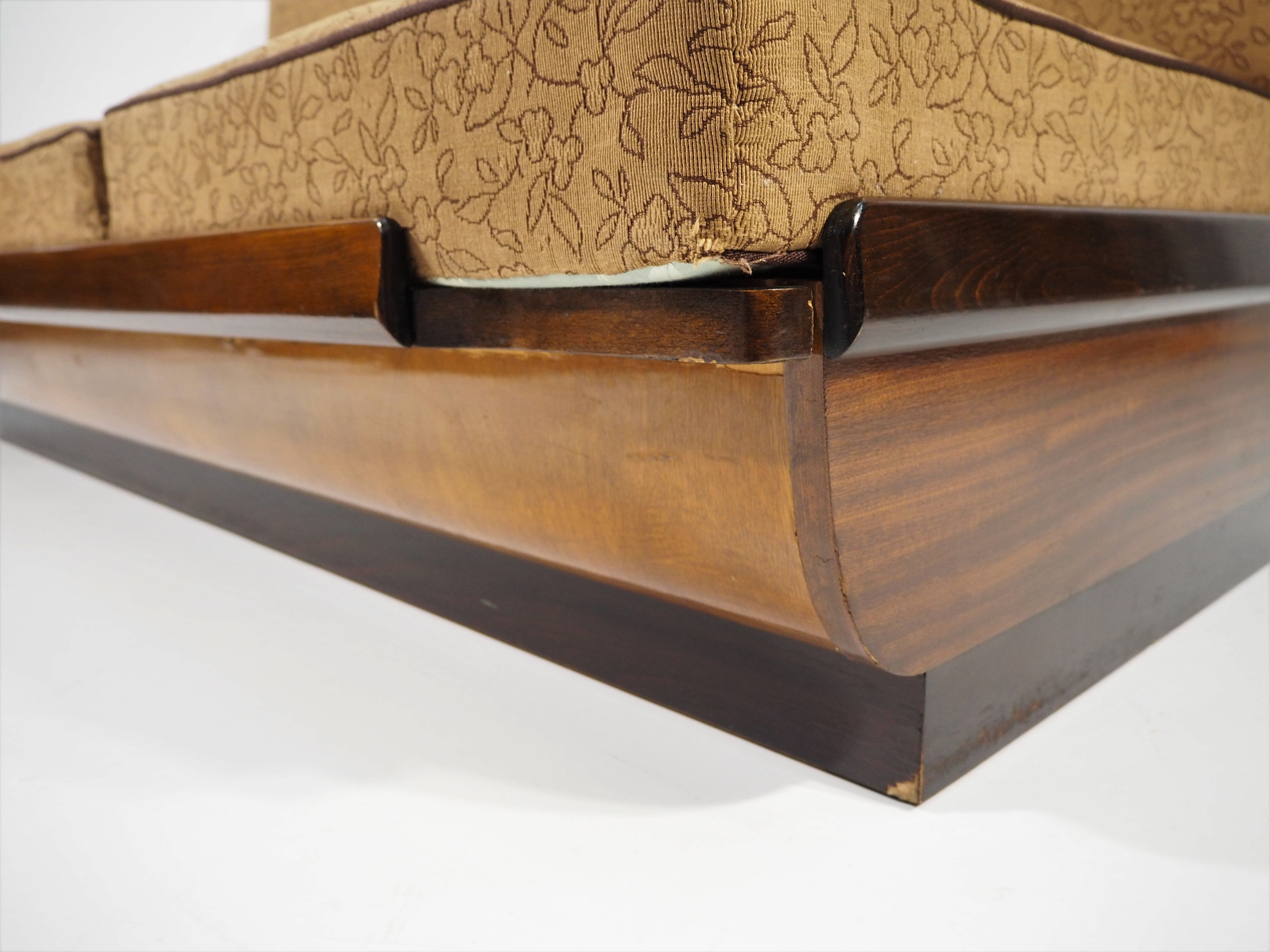 Canapé en noyer Art Déco, années 1960