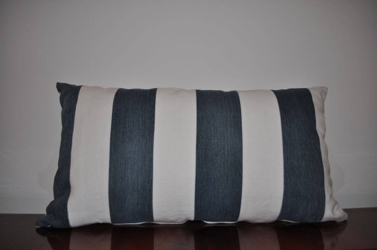 Set of 2 vintage striped cushions in navy blue and white linen, 65x35 cm.
