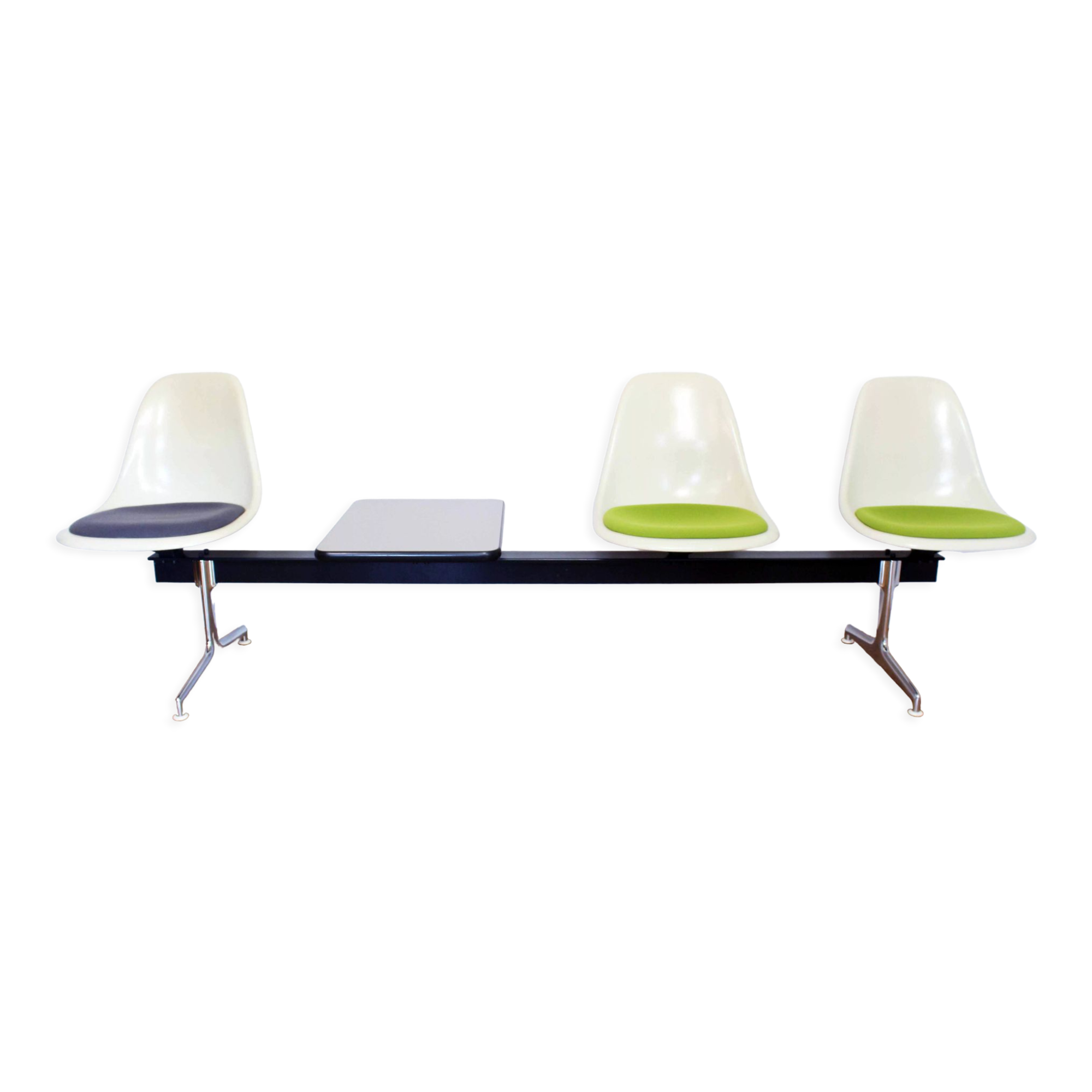 Eames bench in fiberglass 1970