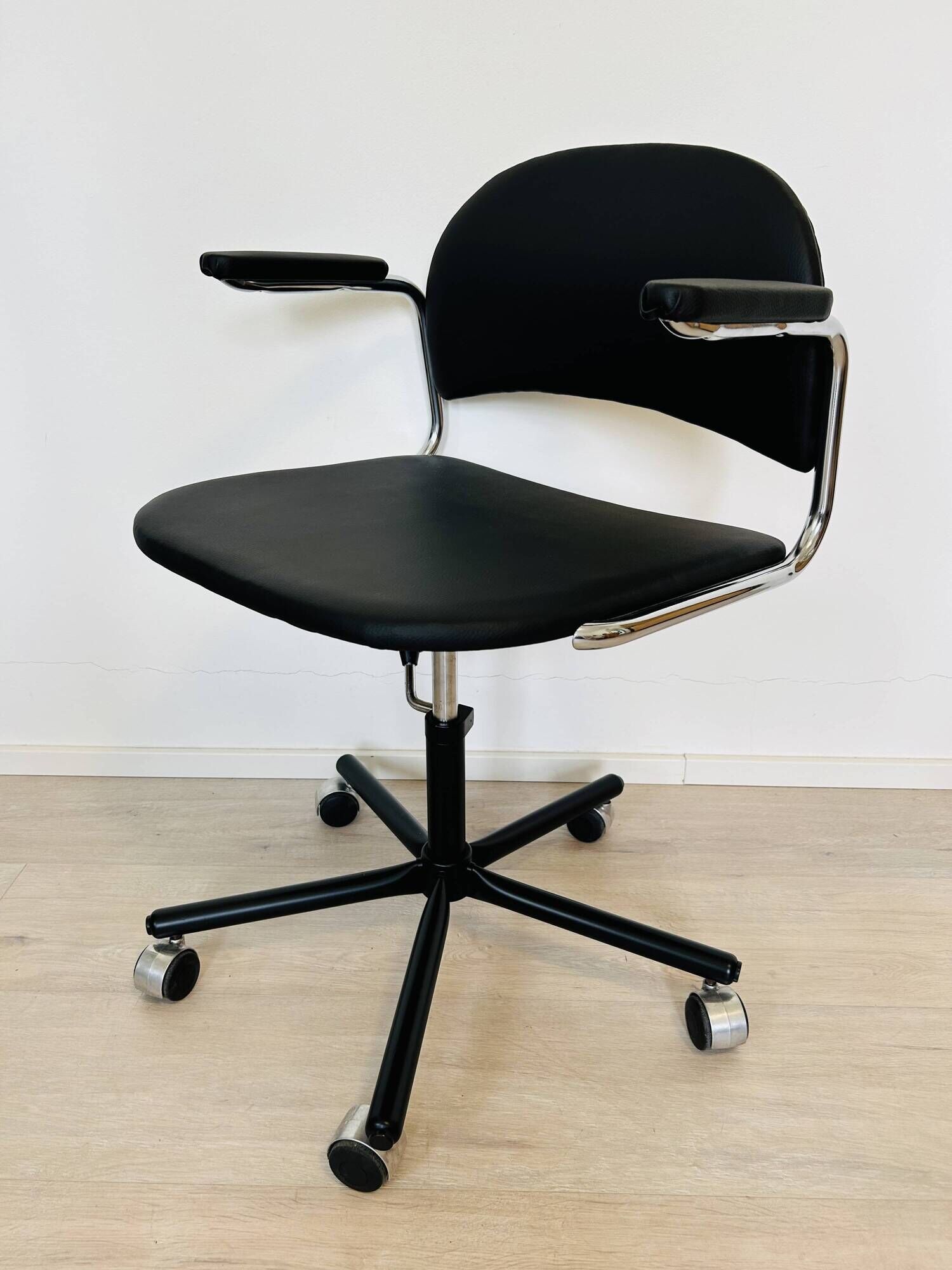 Fully Restored Office Desk Chair by Kovona, Czechoslovakia 1970’s