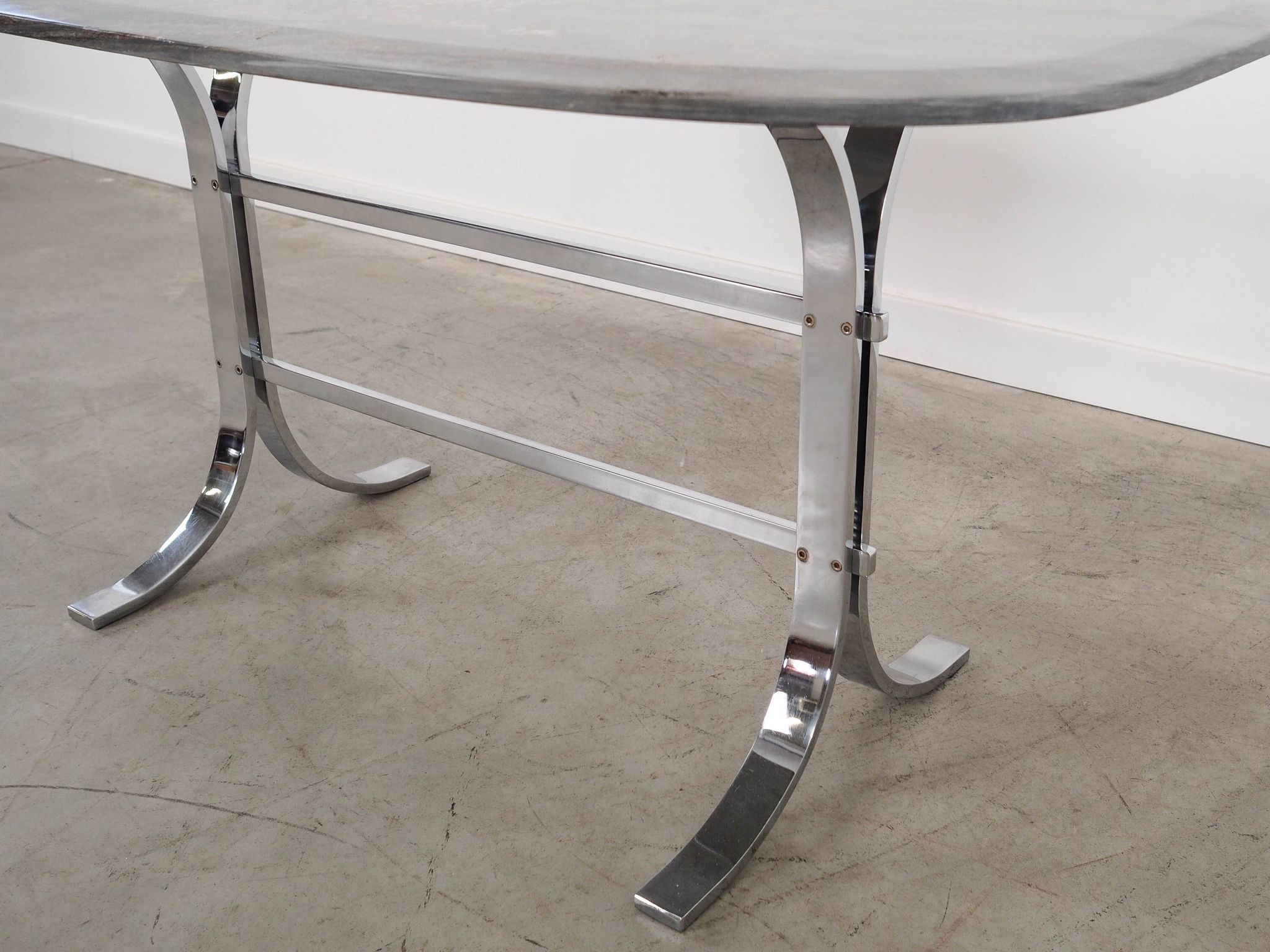 Table danoise en pierre, années 1980